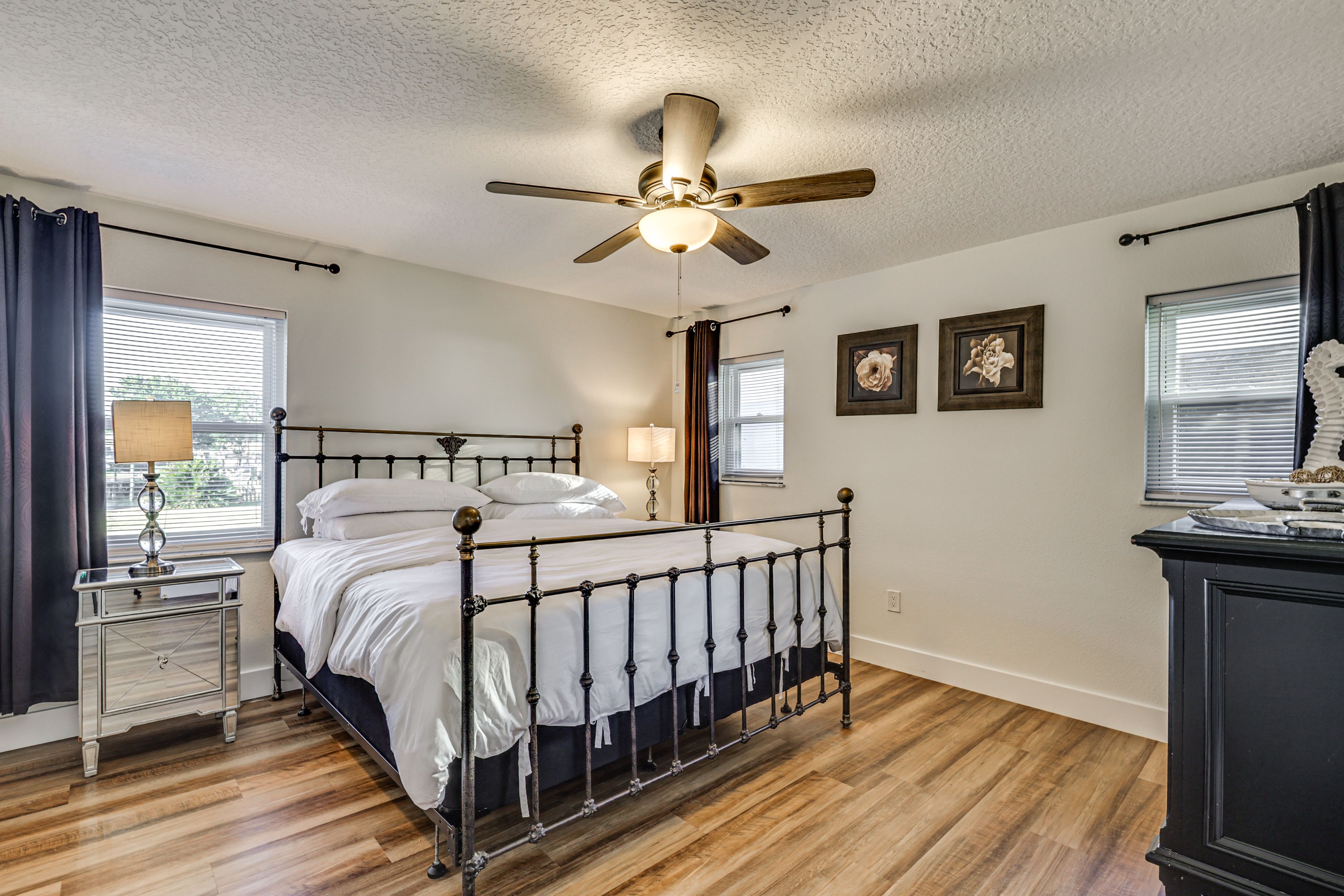 Bedroom 1 | King Bed | Linens Provided