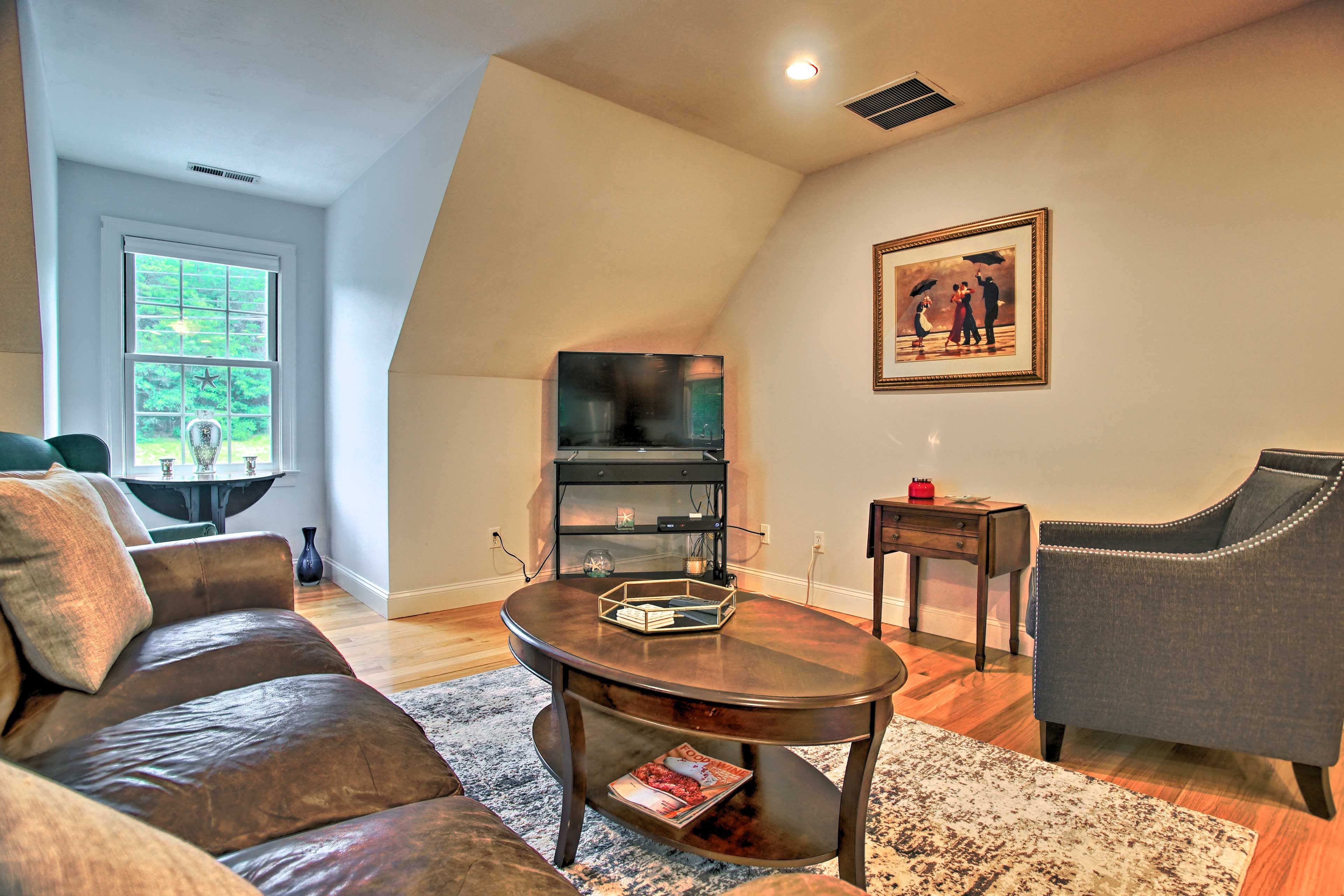 Living Room | Smart TV