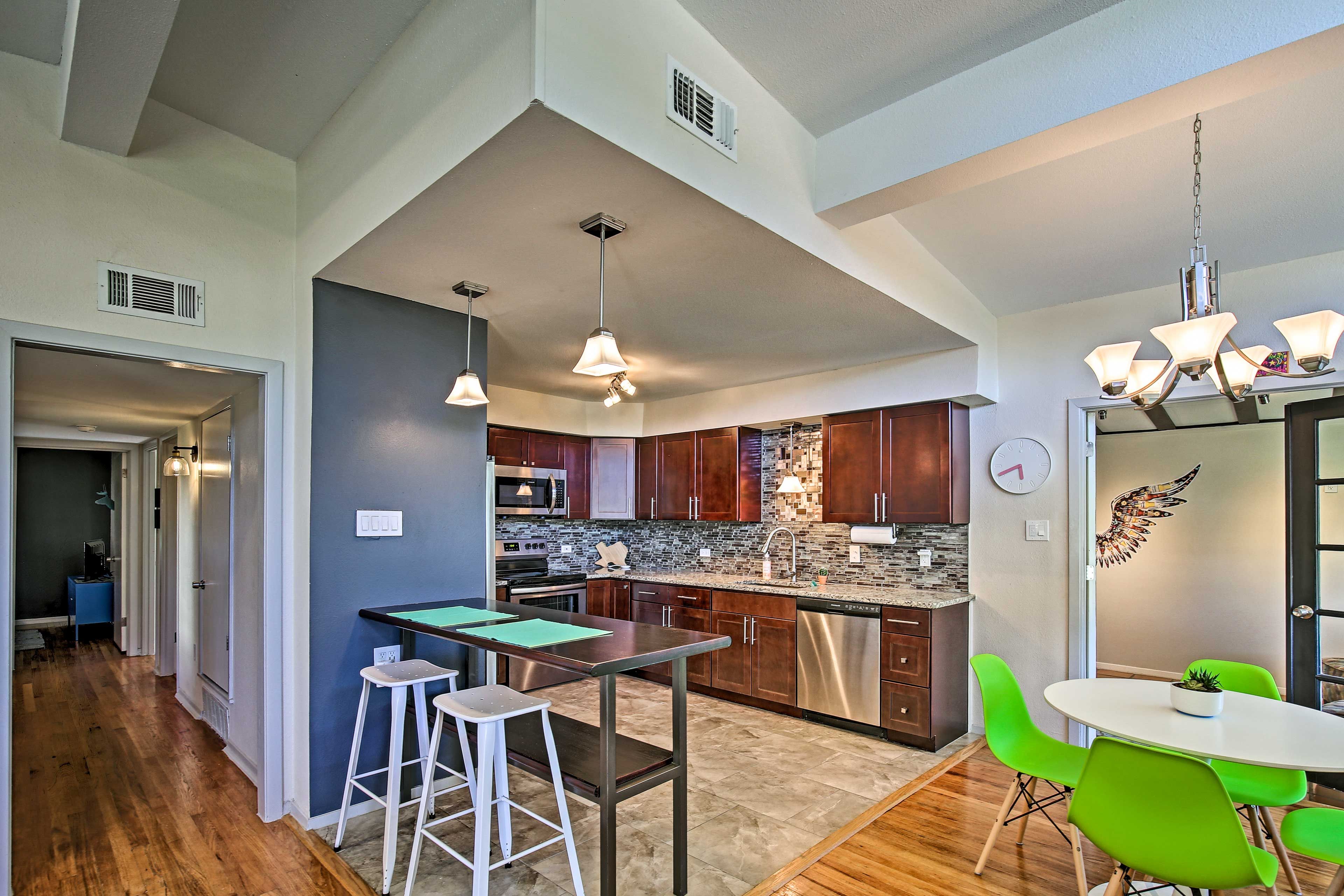 Dining Area | Dishware & Flatware