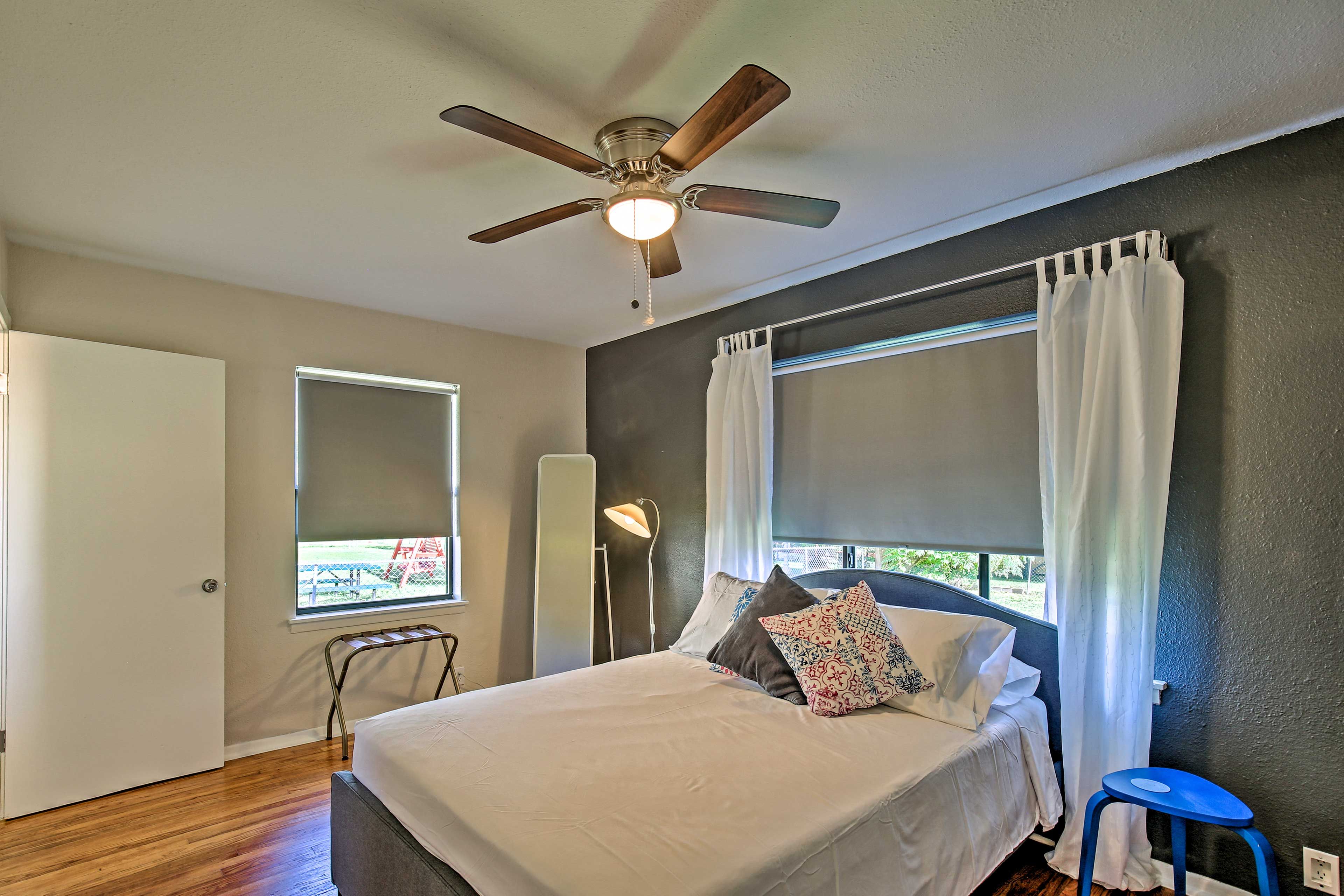 Bedroom 1 | King Bed | Smart TV