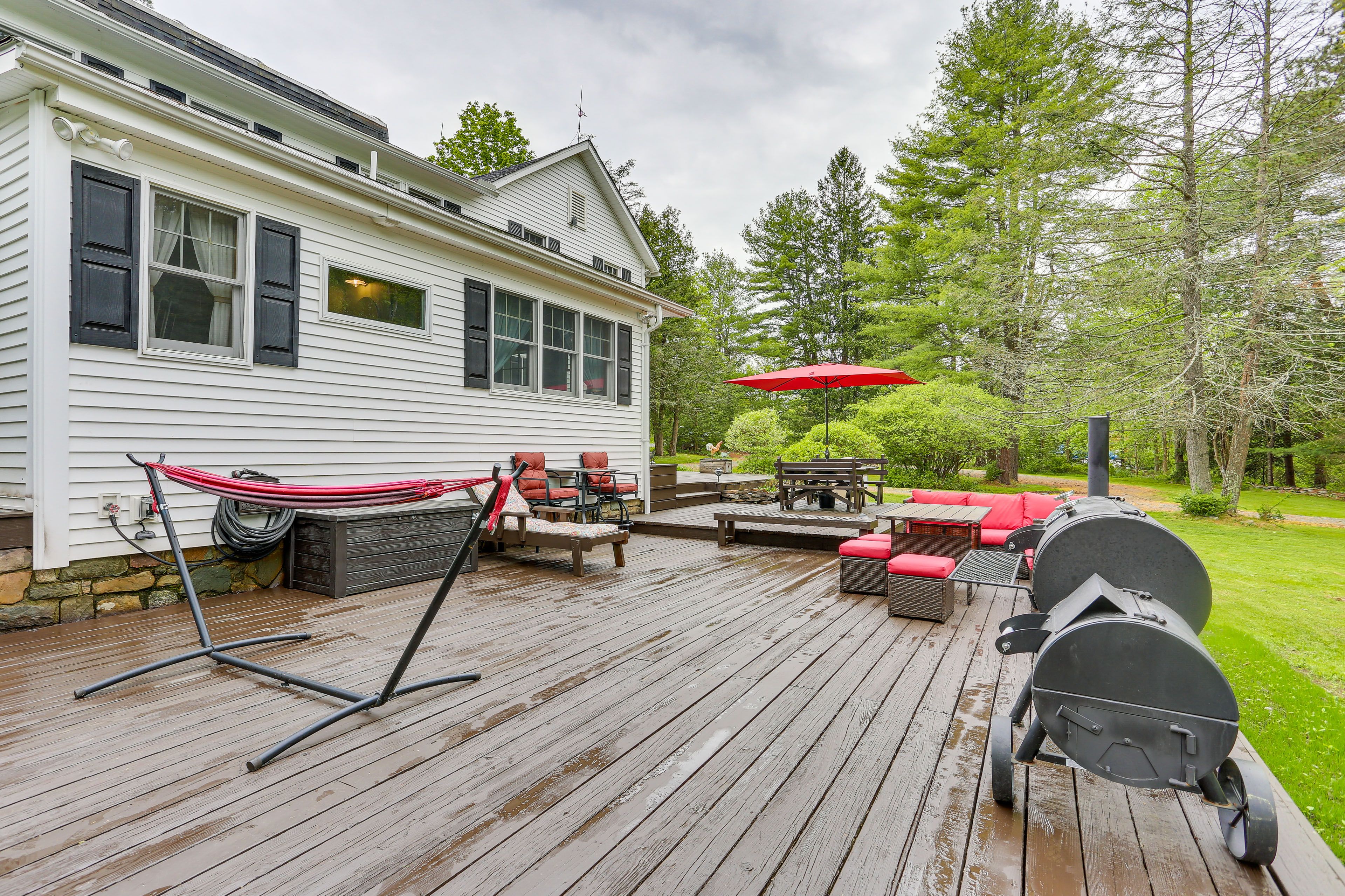 Multi-Level Deck | Charcoal Grill | Dining Area | Hammock
