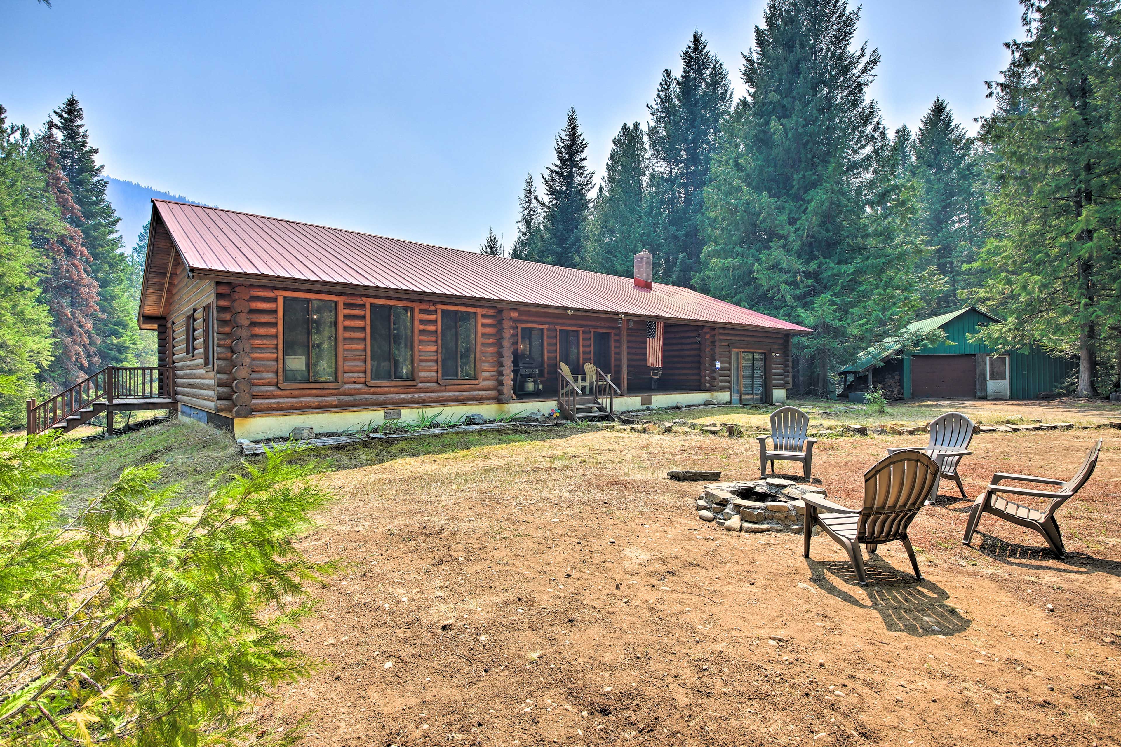 Private Yard | In-Ground Fire Pit