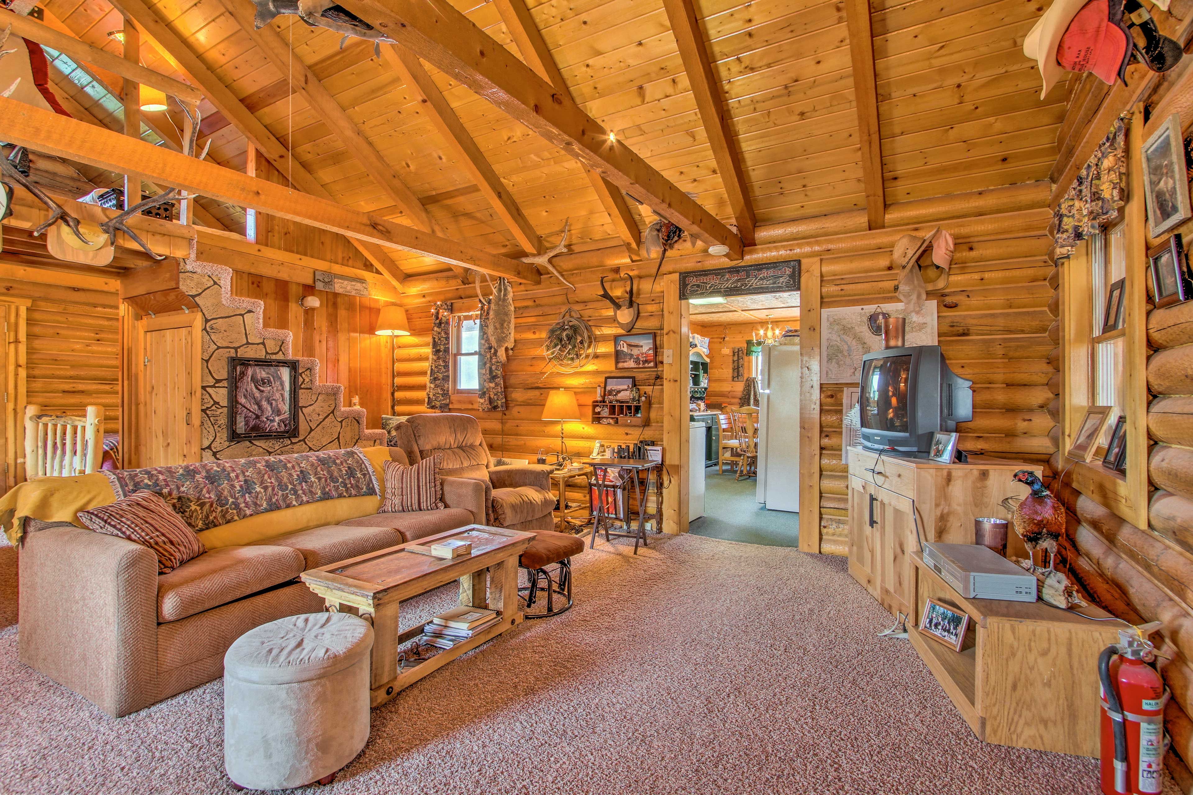 Living Room | No WiFi | Limited Cell Service | Landline Available