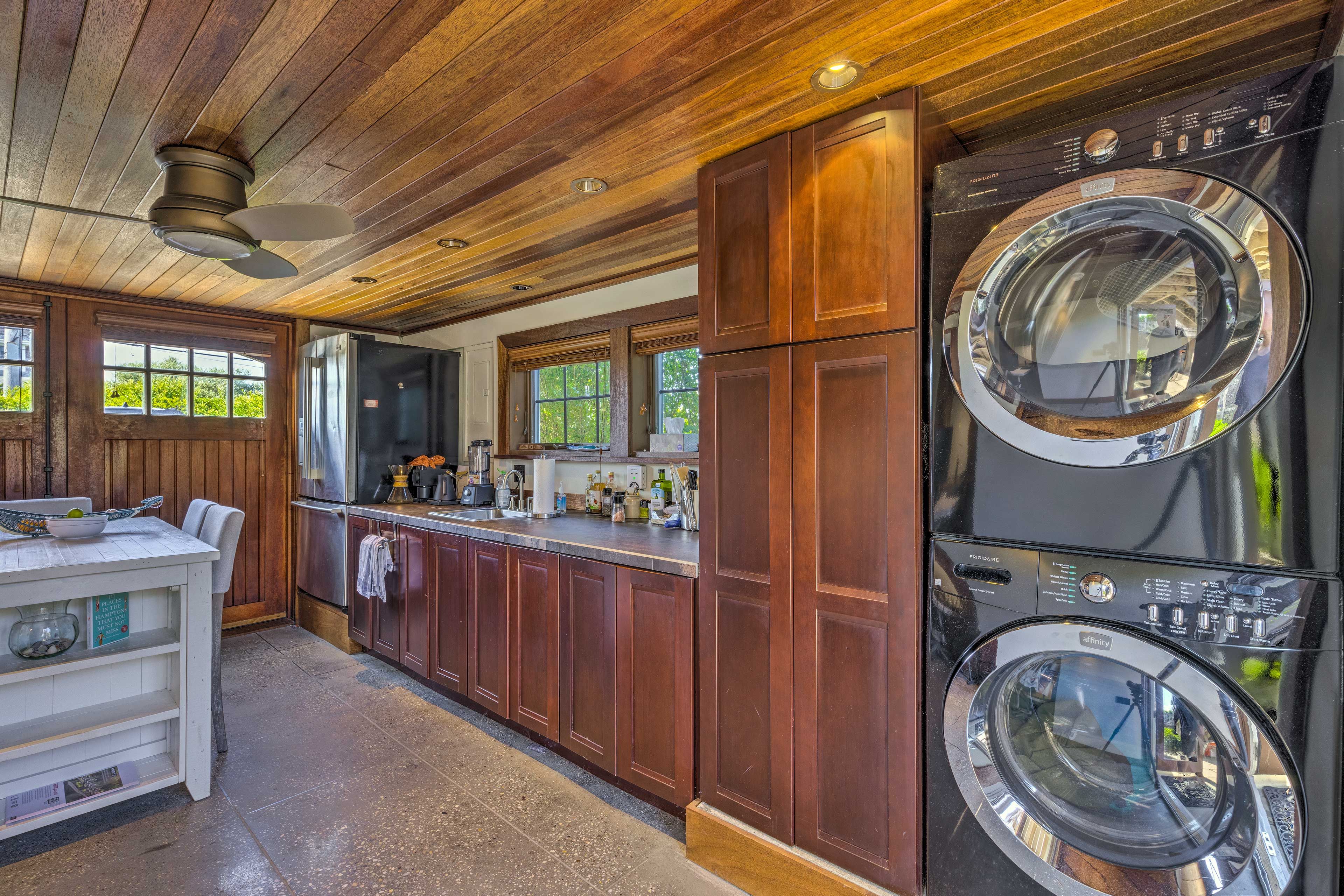 Kitchen | In-Unit Laundry