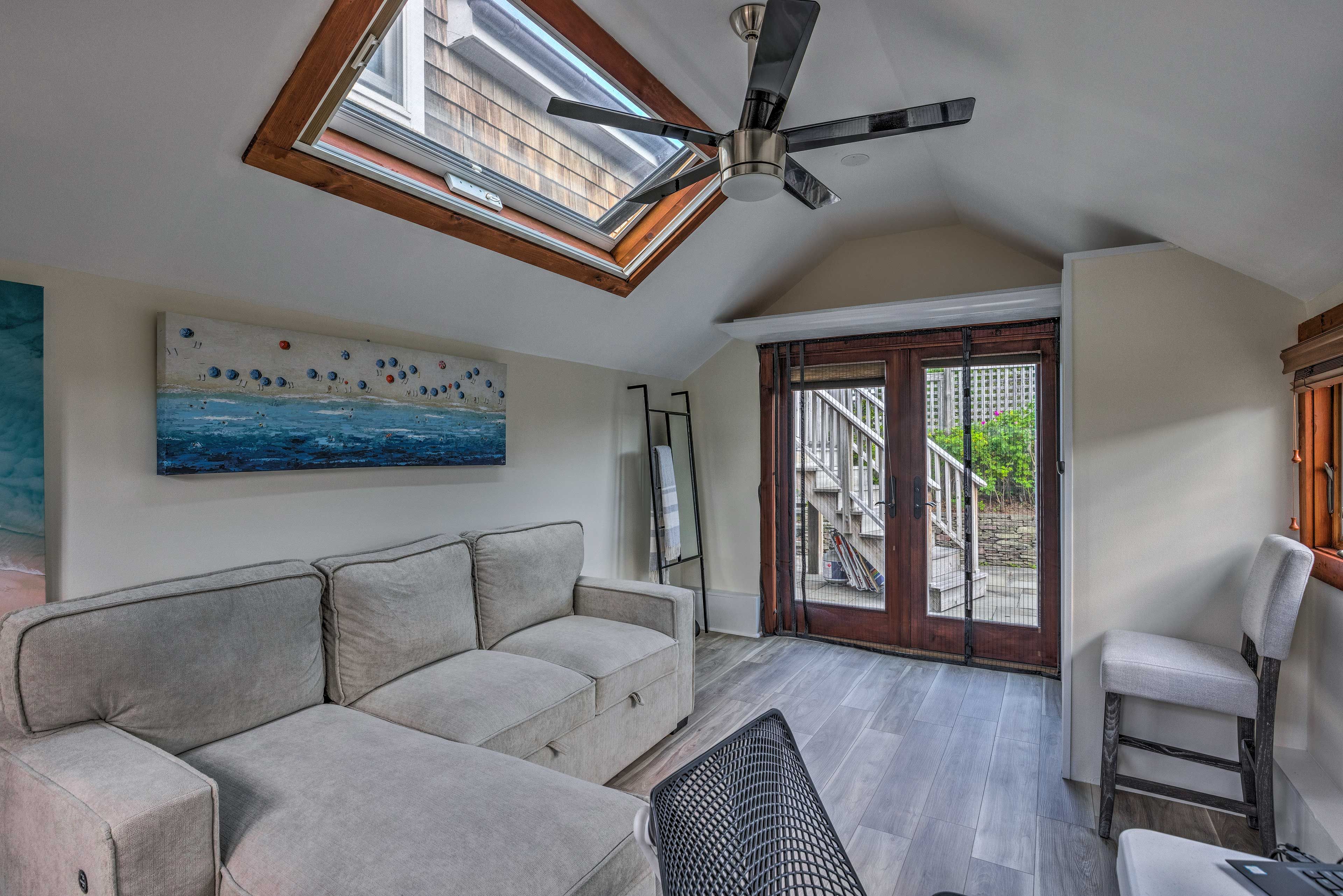 Living Room | Sleeper Sofa | 1st Floor