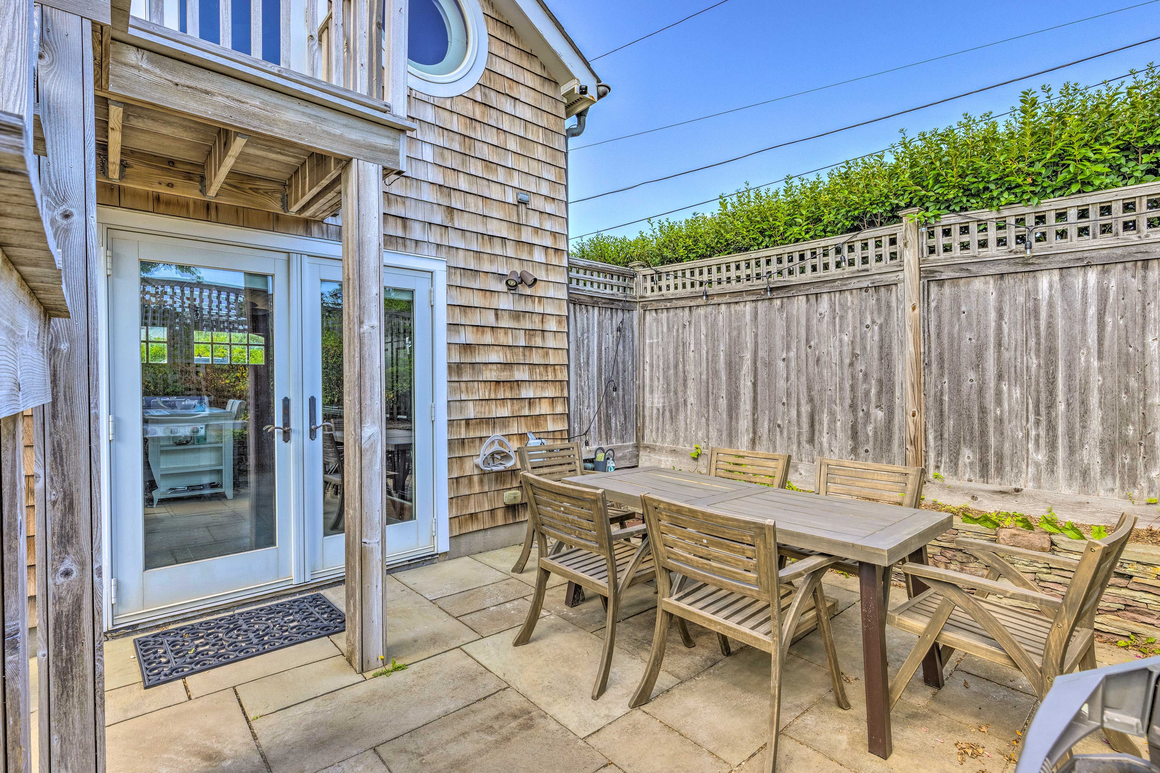 Private Patio | Dining Area