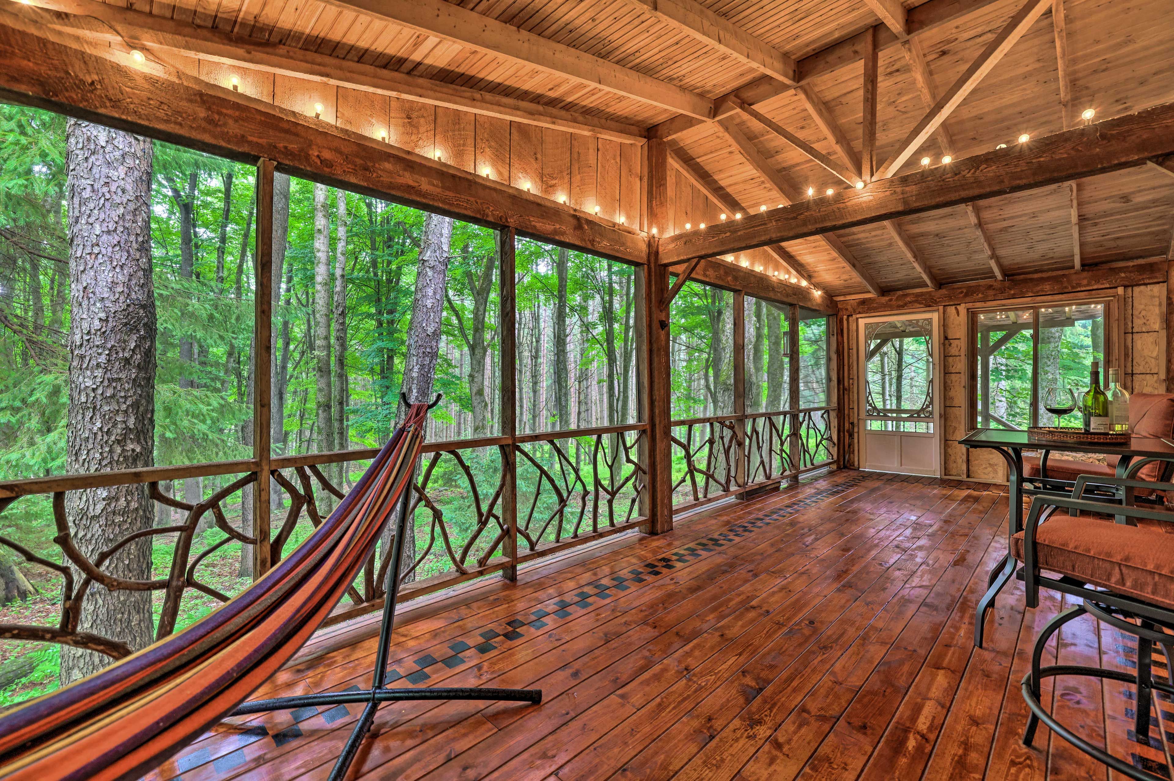 Greentown Vacation Rental | 1BR | 1BA | 500 Sq Ft | 2 Steps to Enter
