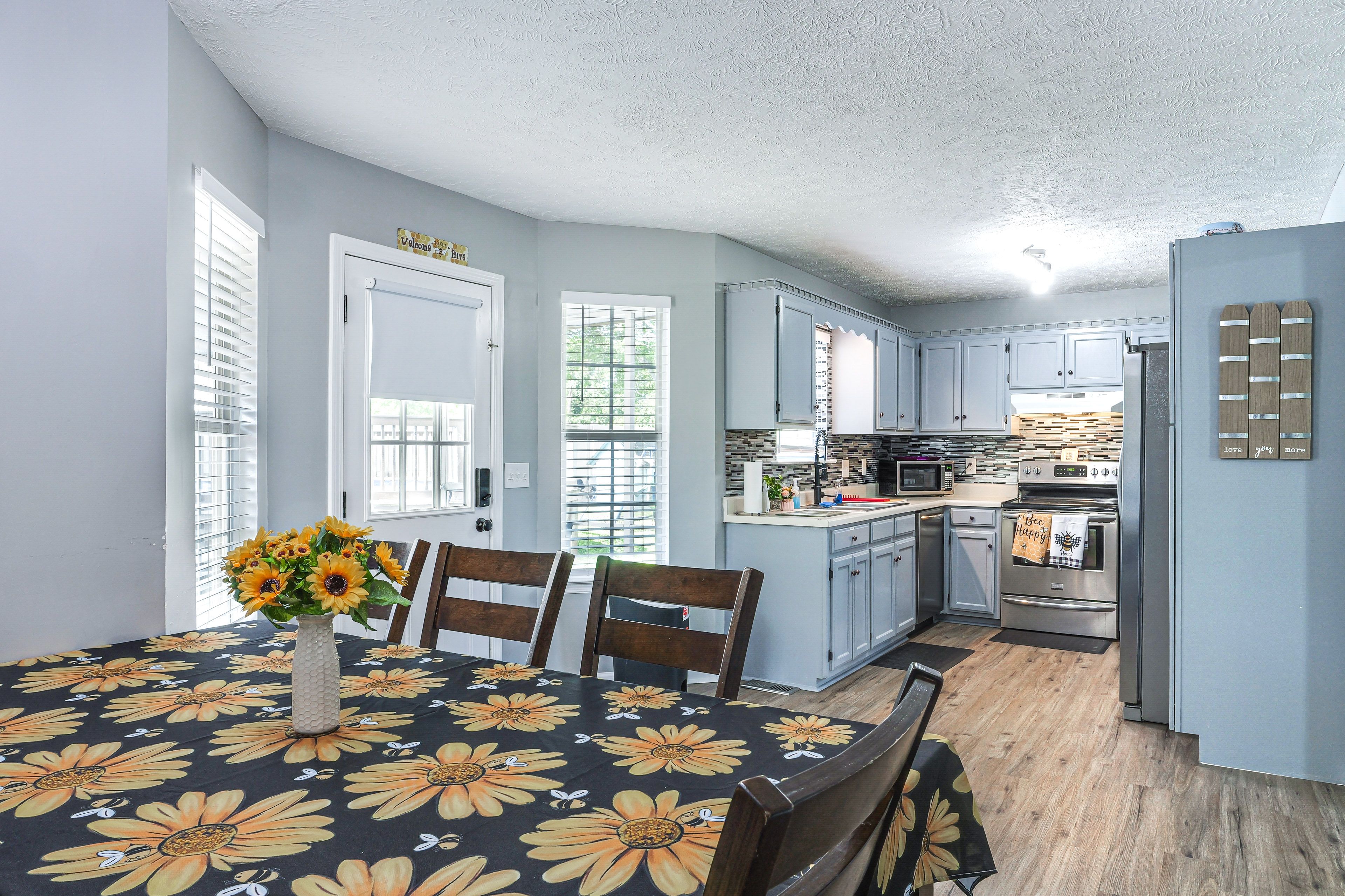 Murfreesboro Vacation Rental | 4BR | 3BA | 4 Steps to Enter | 1,600 Sq Ft