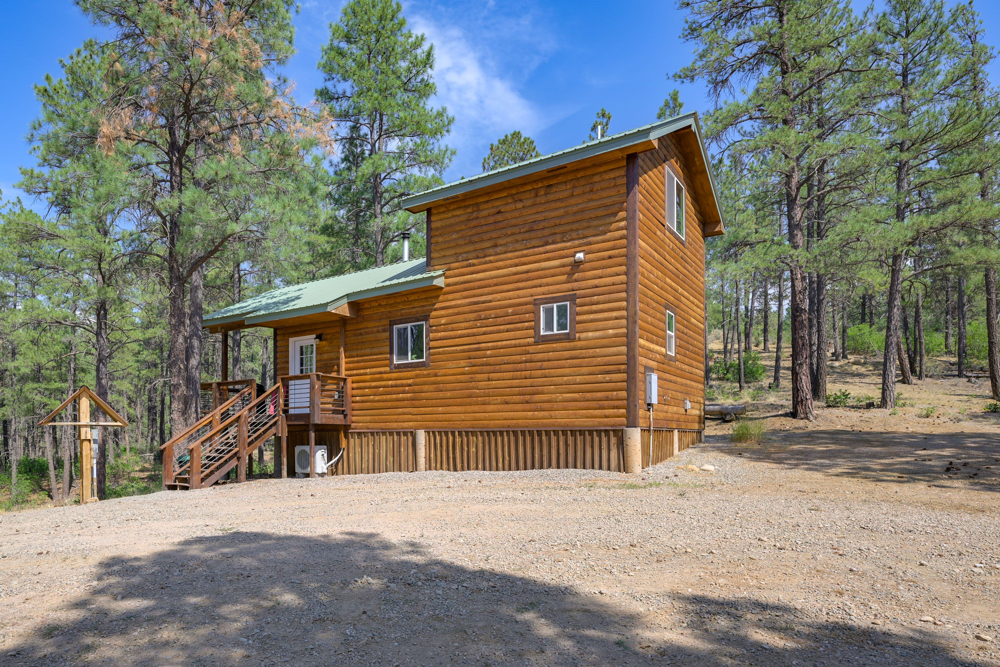 Parking | Driveway (4 Vehicles) | RV Parking w/ Full Hook Ups