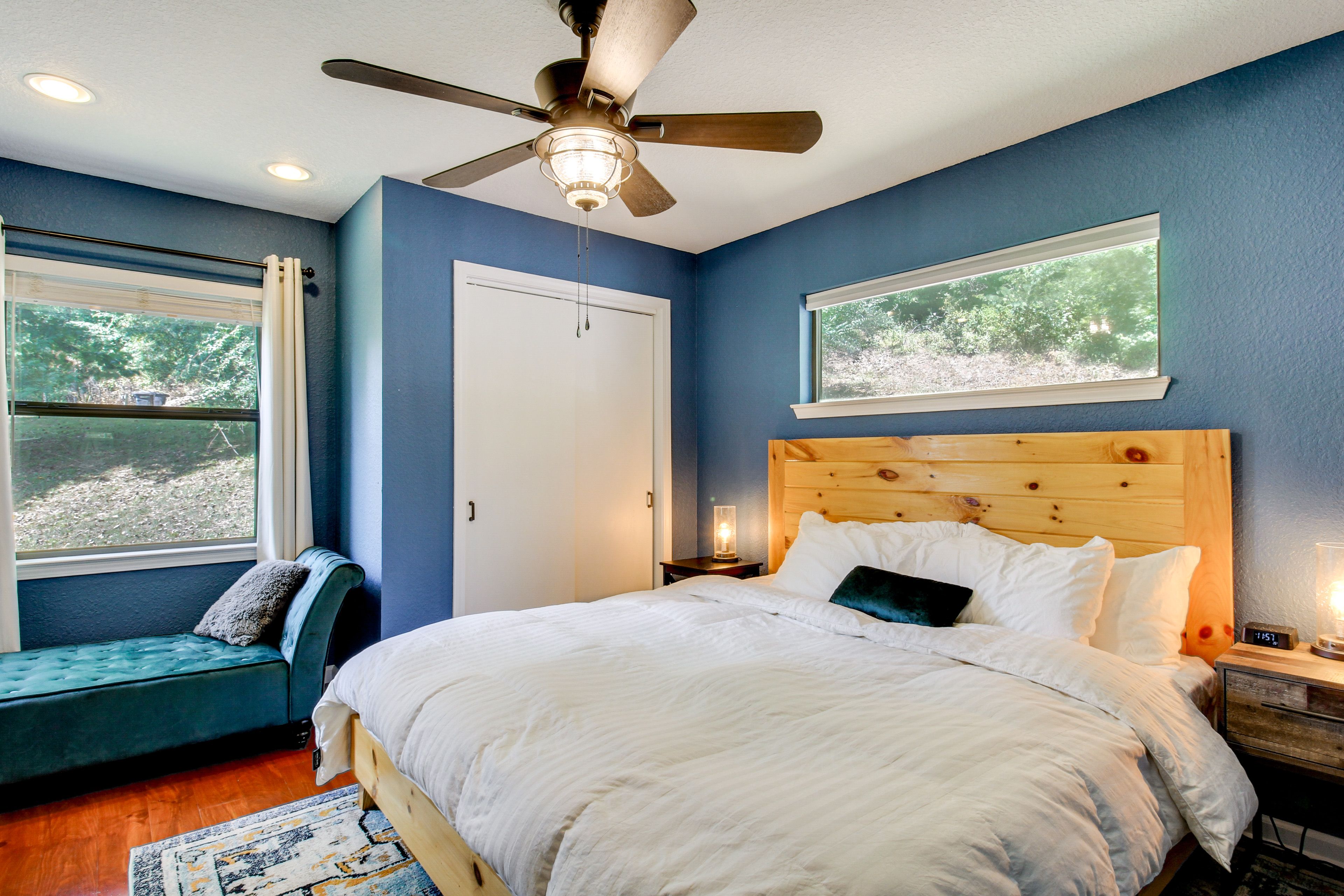 Bedroom 2 | King Bed