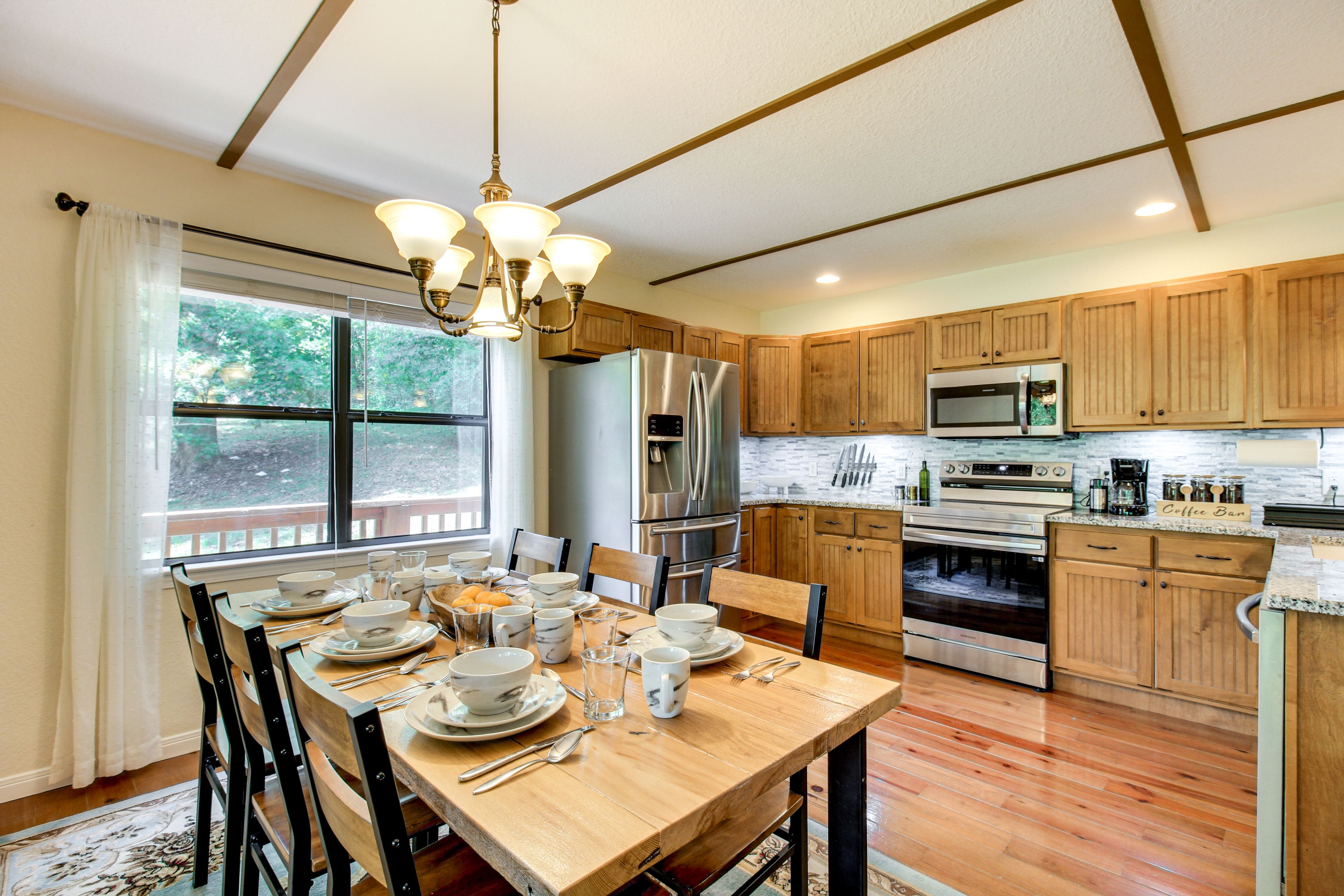 Dining Area | Dishware & Flatware