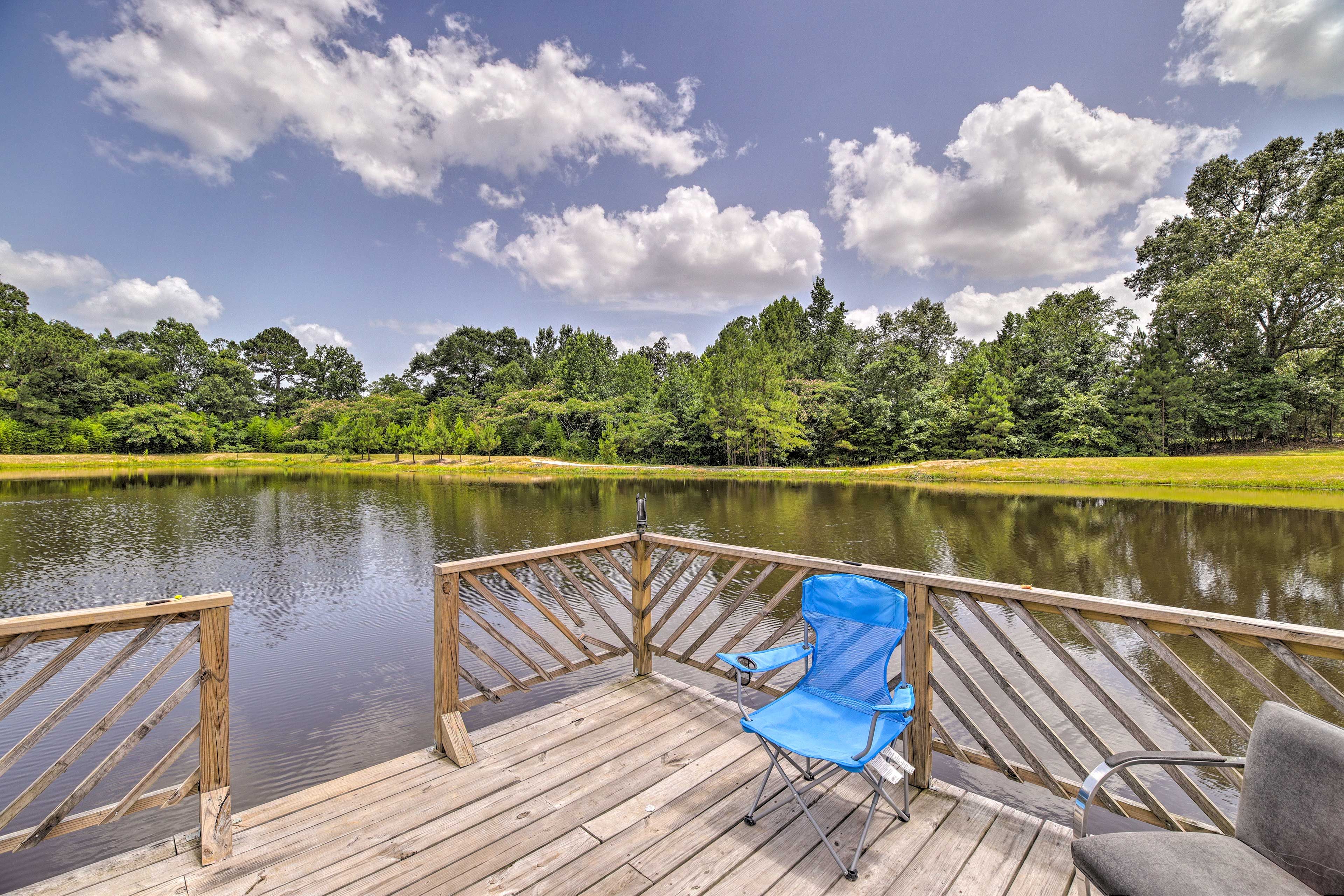 Woodville Vacation Rental | 1BR | 1BA | 4 Stairs to Access | 550 Sq Ft