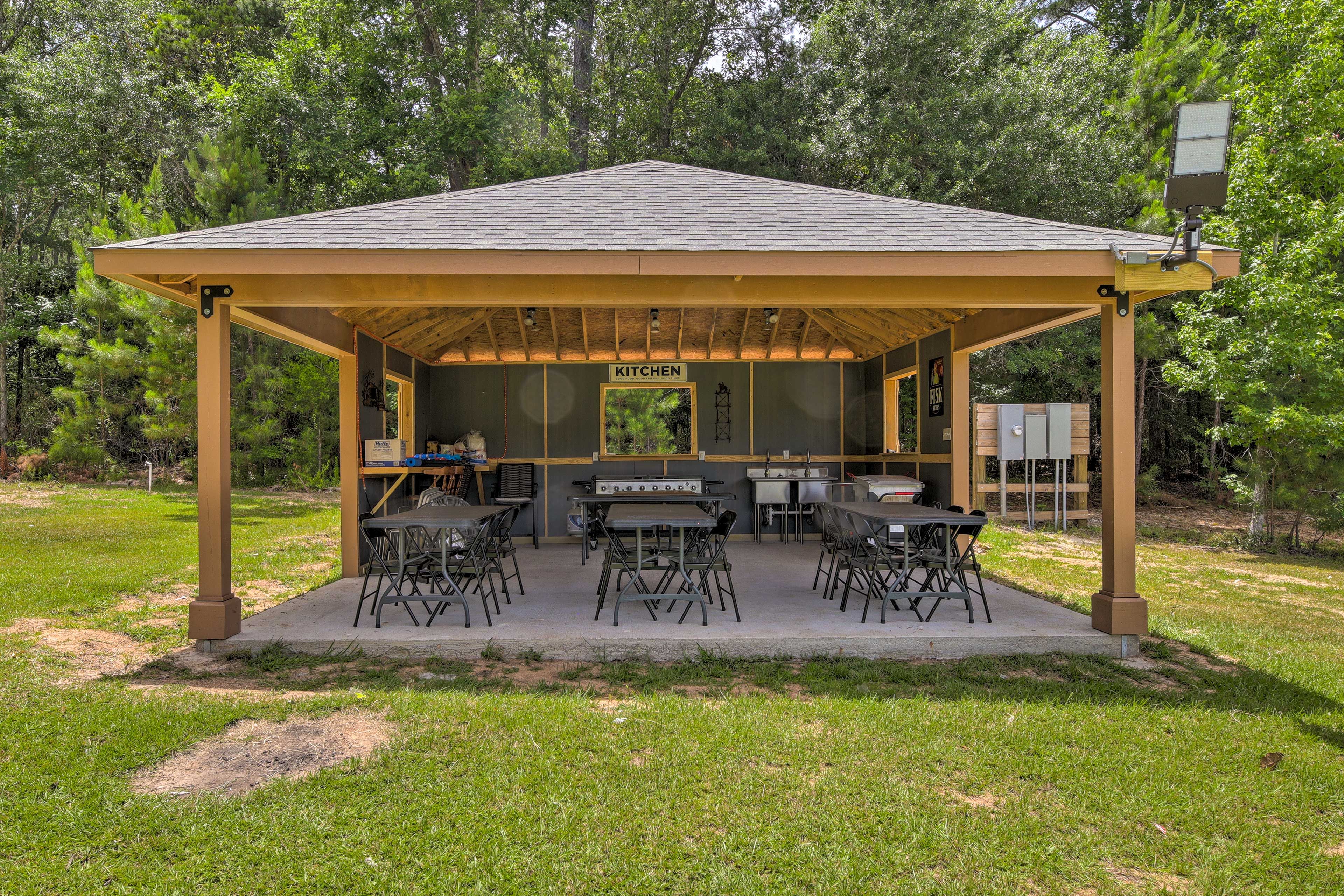 Community Pavilion | 5' Gas Grill (Propane Provided) | Crawfish Boiler