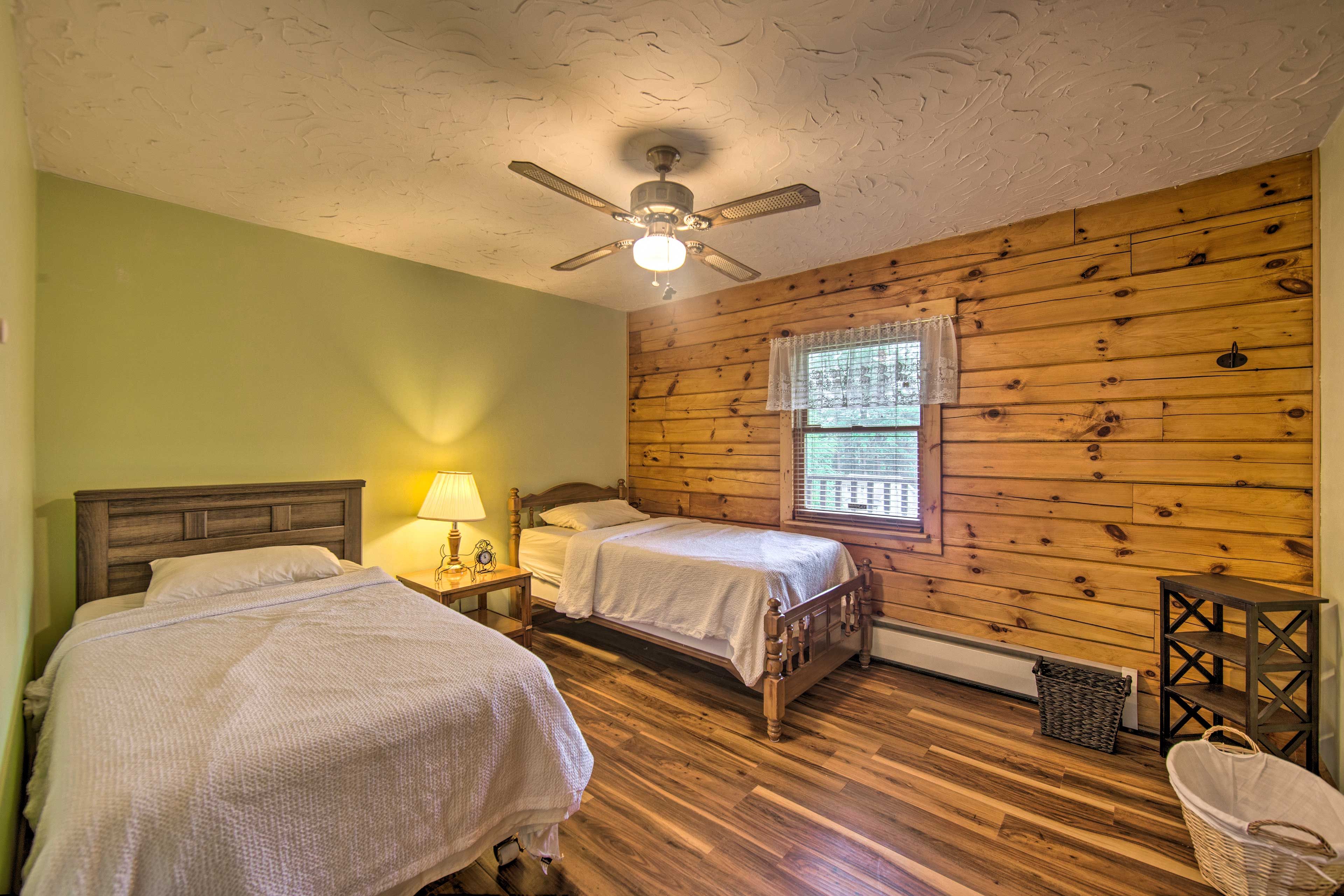 Bedroom 3 | Main Floor | 2 Twin Beds