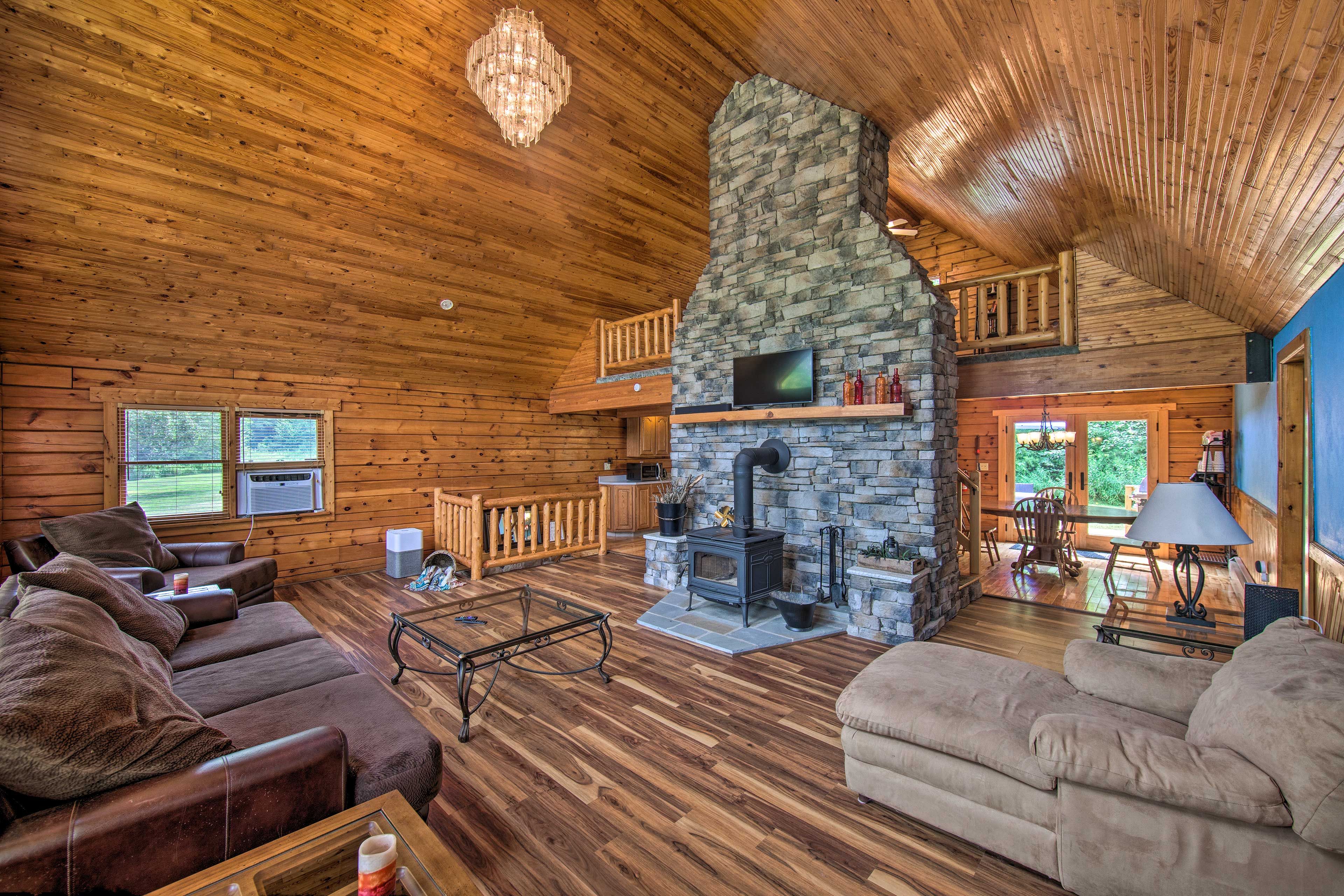 Pine Grove Vacation Rental | 3BR | 2BA | Stairs Required | 1,855 Sq Ft