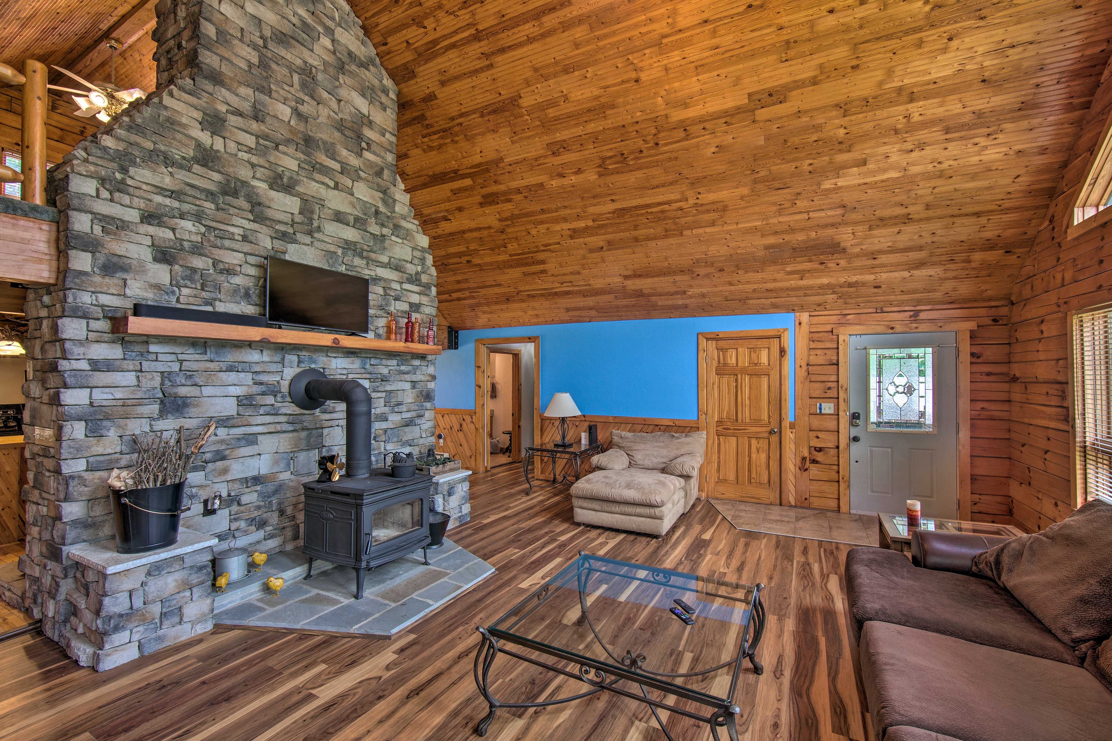 Living Room | Wood-Burning Stove | Smart TV
