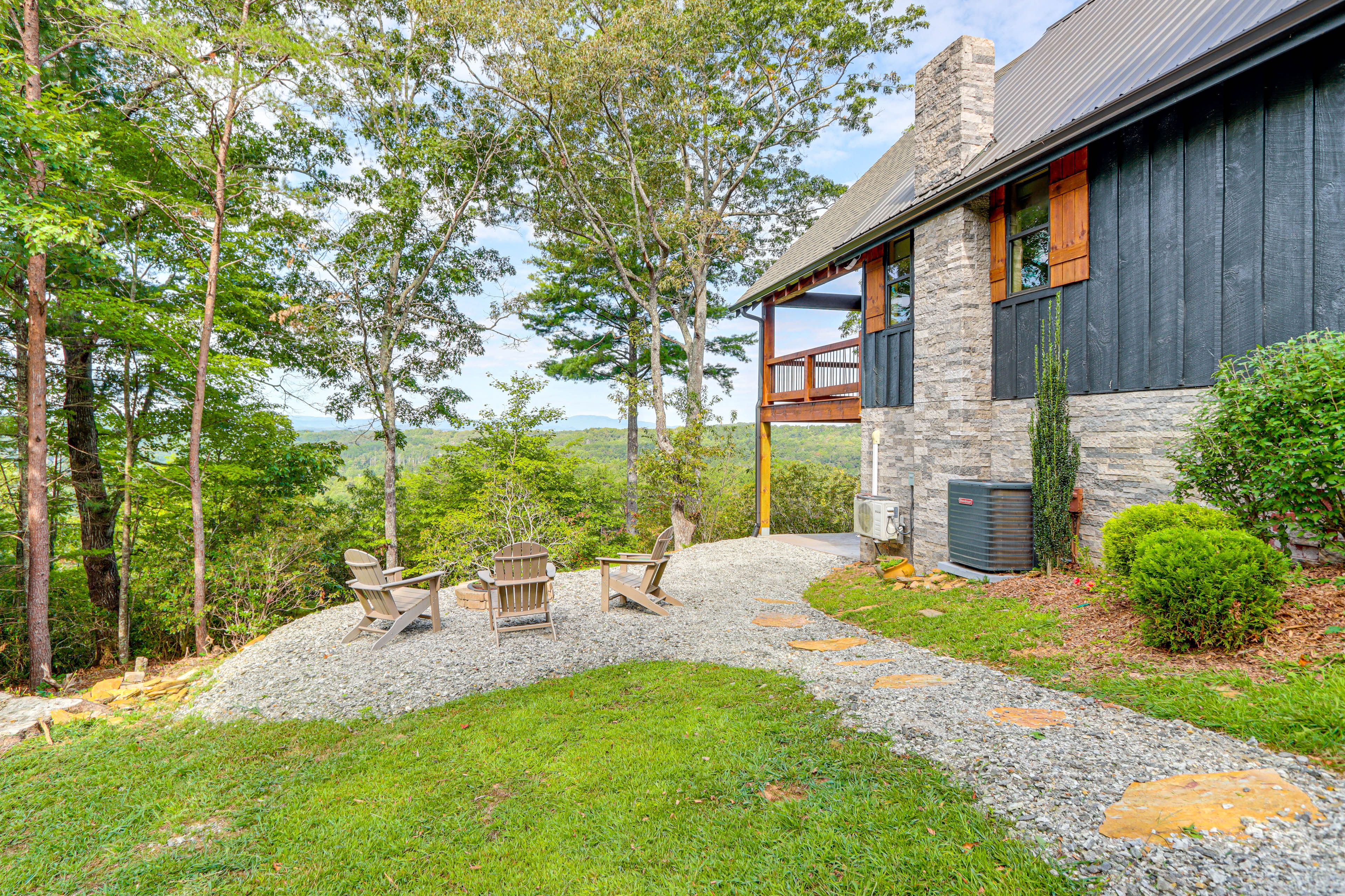 Private Yard | Fire Pit | Sweeping Mountain Views