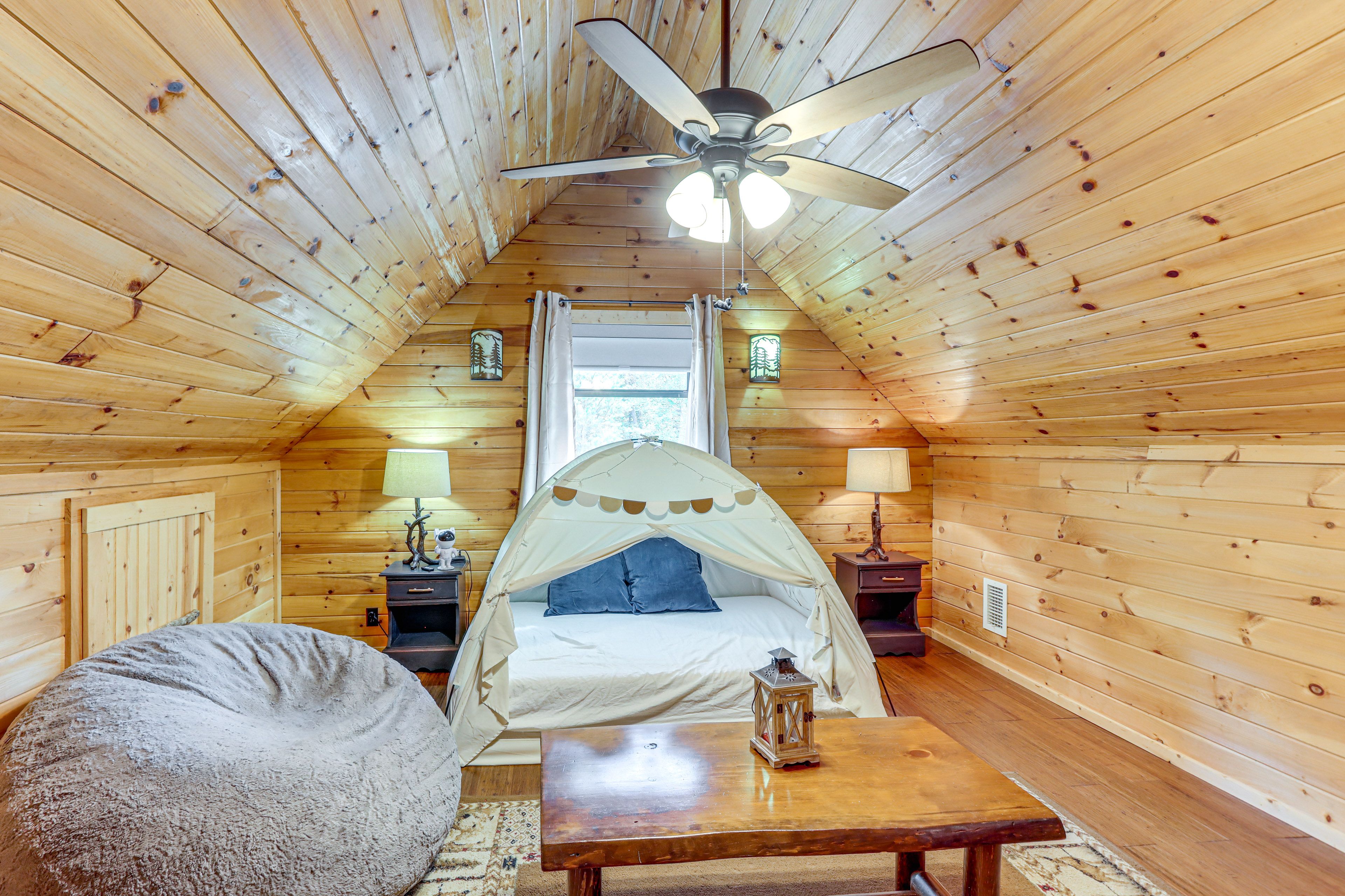 Loft | Upper Level | Twin Floor Mattress w/ Tent | Smart TV