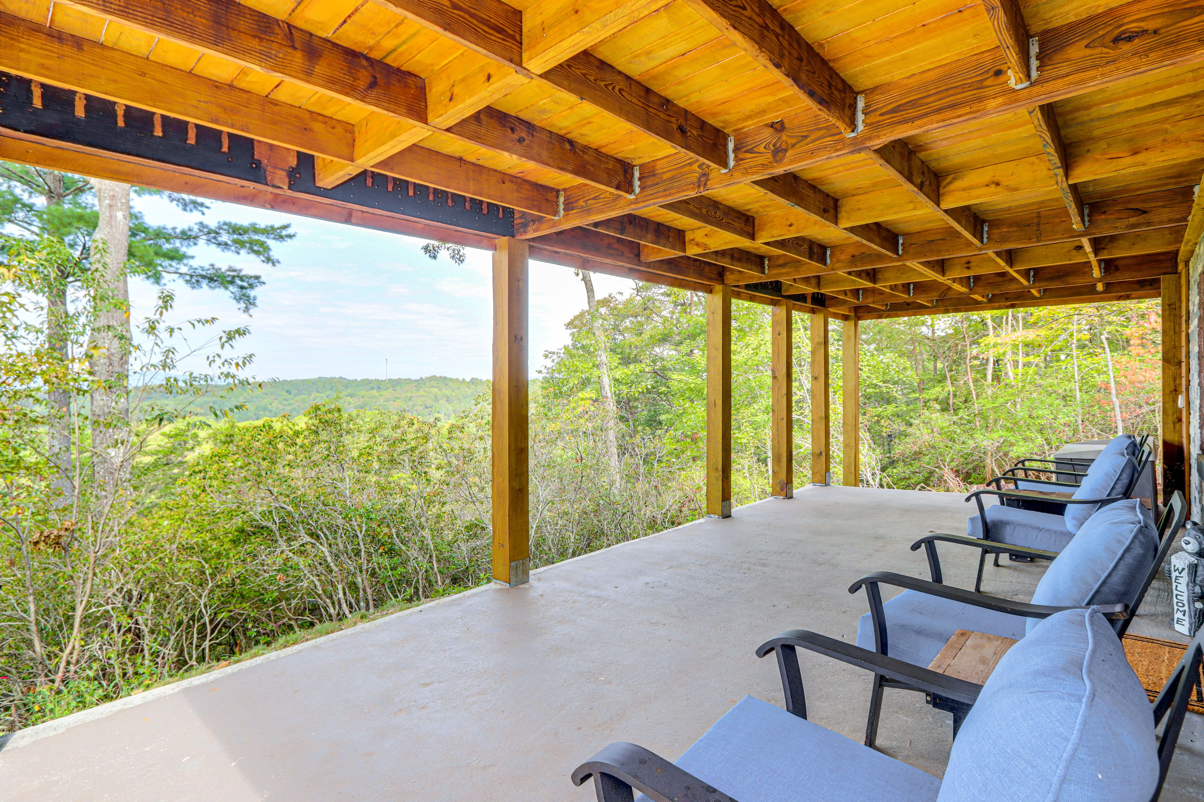 Lower Deck | Seating