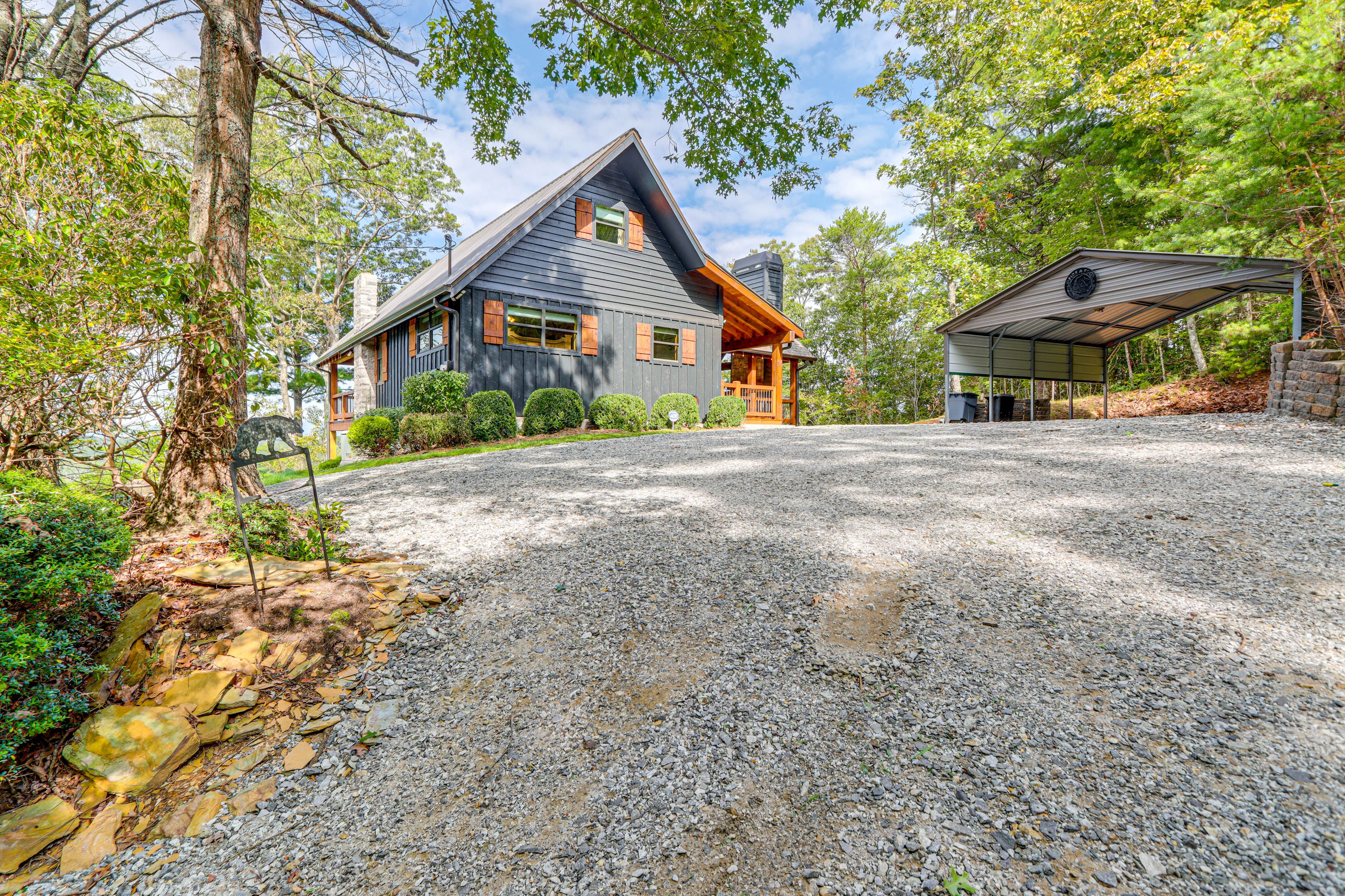 Parking | Carport (2 Vehicles) | Driveway (2 Vehicles)