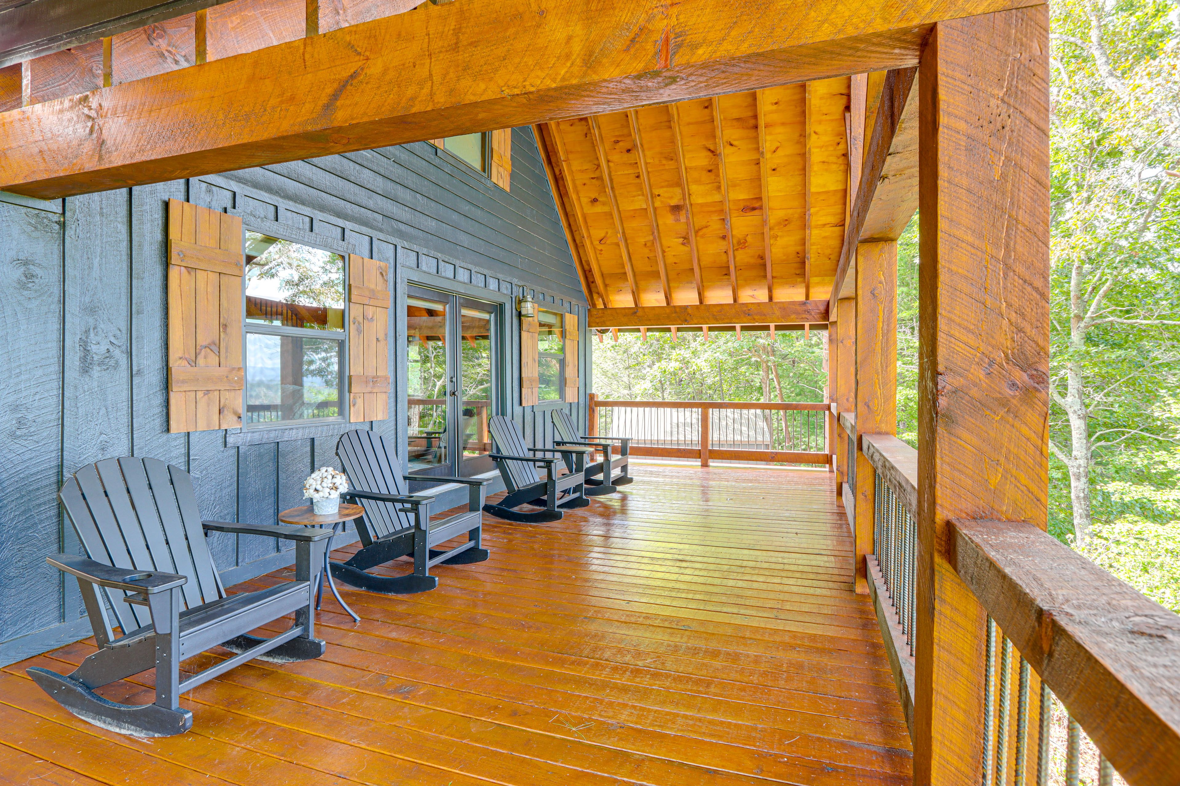 Main Deck | Seating