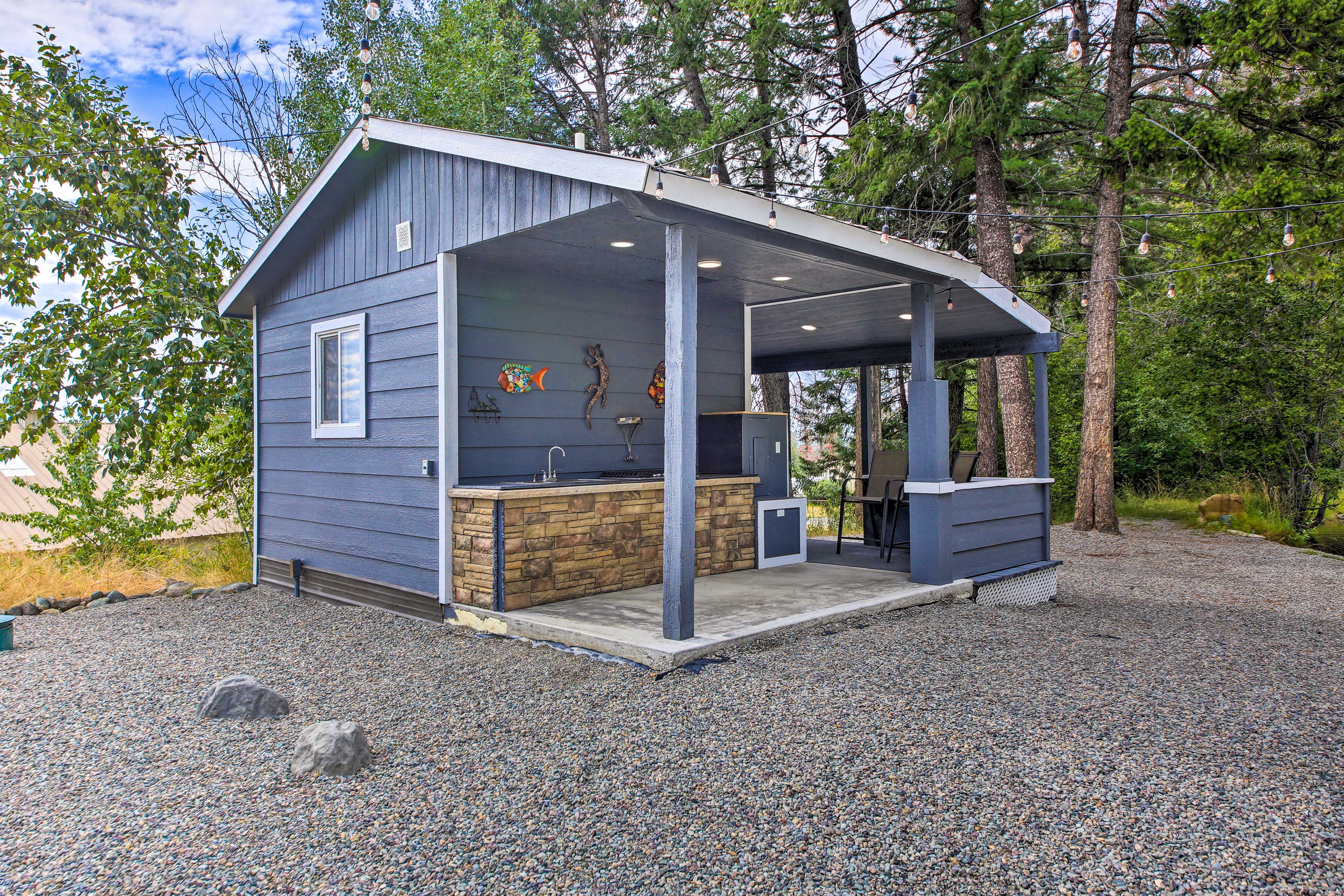 Additional Bathroom Facilities | Outdoor Kitchen