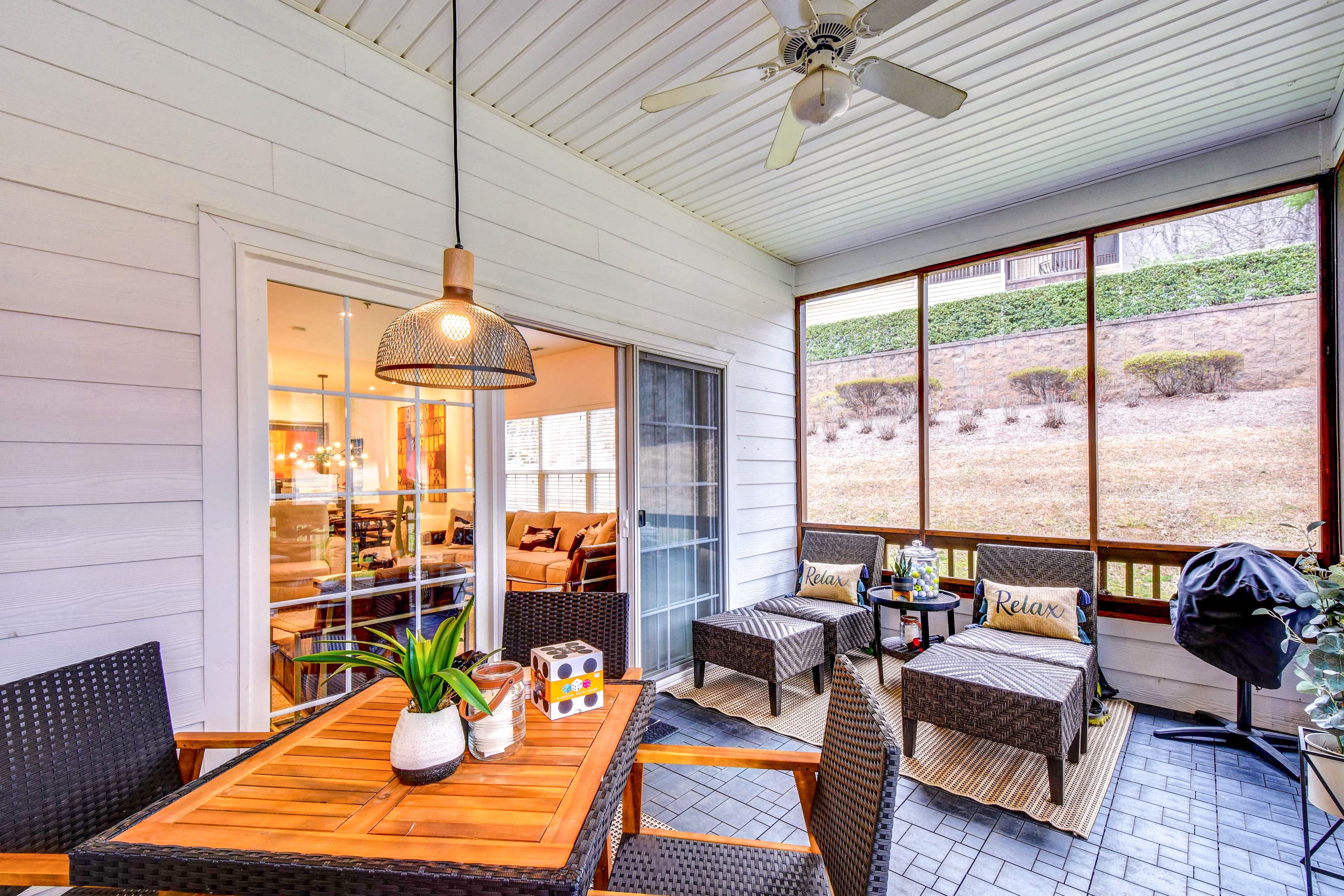 Screened Porch | Electric Grill