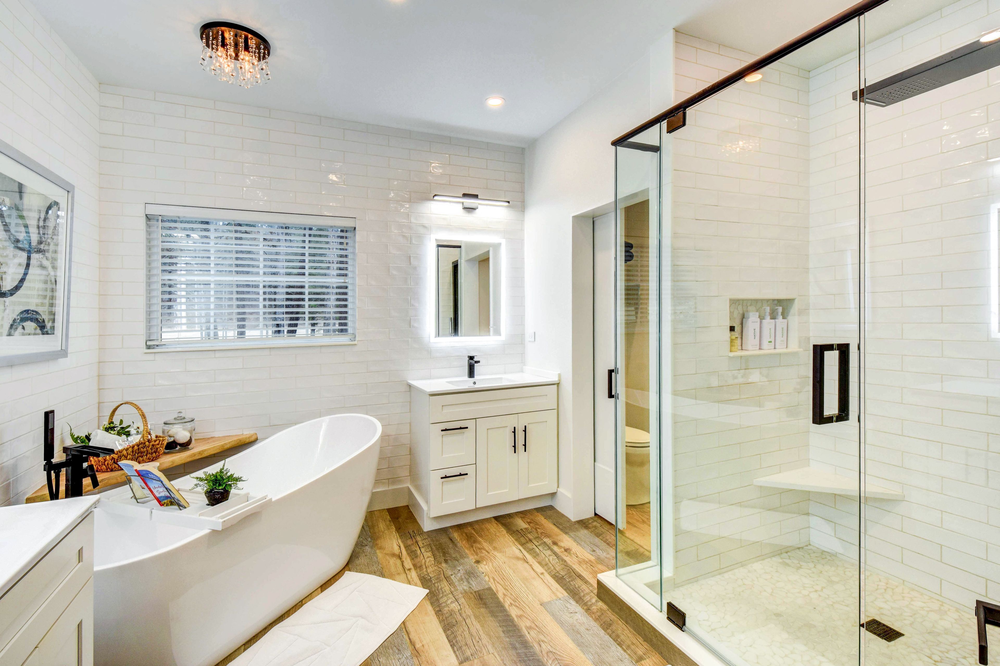 Bathroom | Complimentary Toiletries | Towels Provided | Hair Dryer
