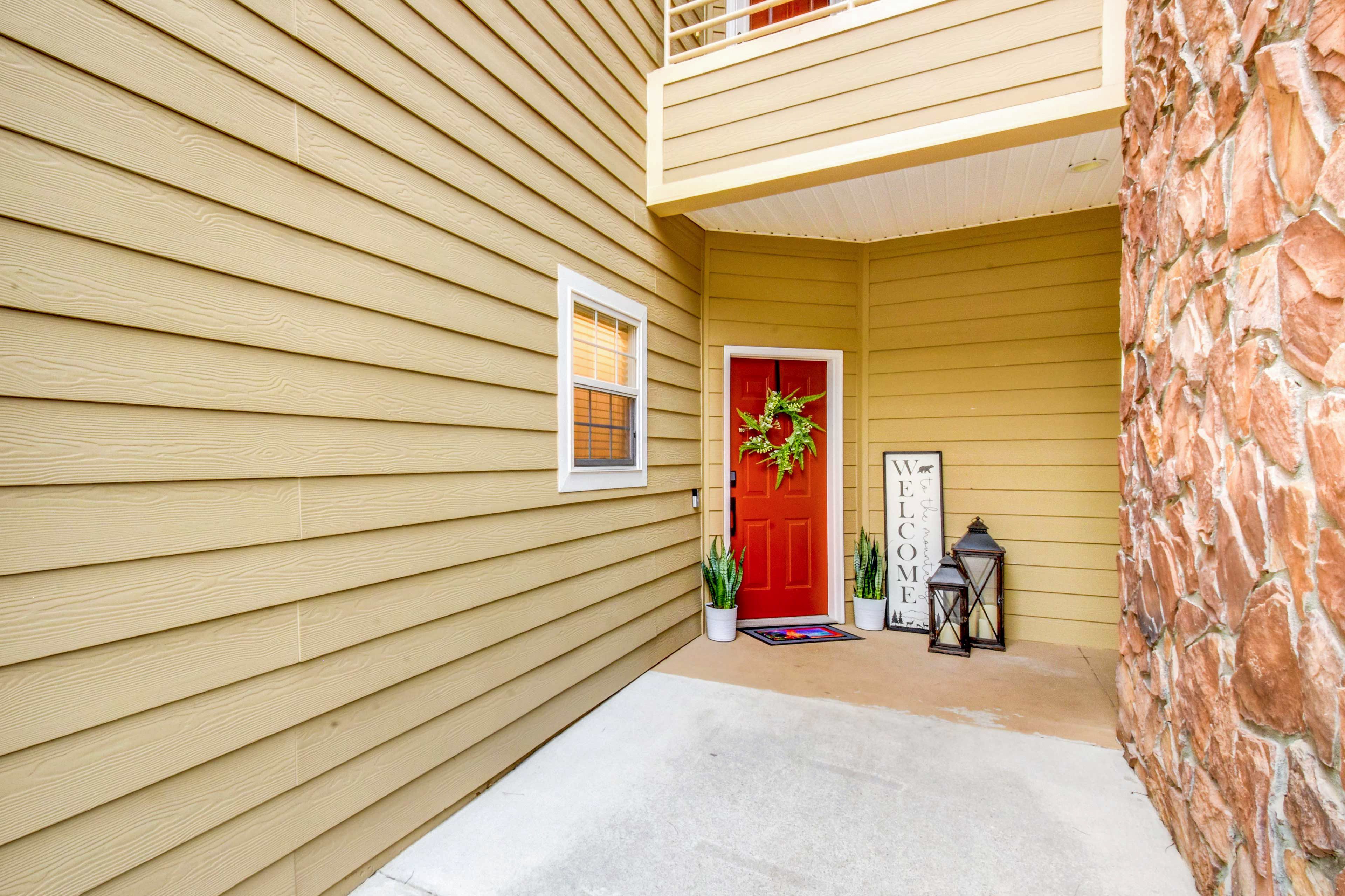 Front Entrance | Keyless Entry