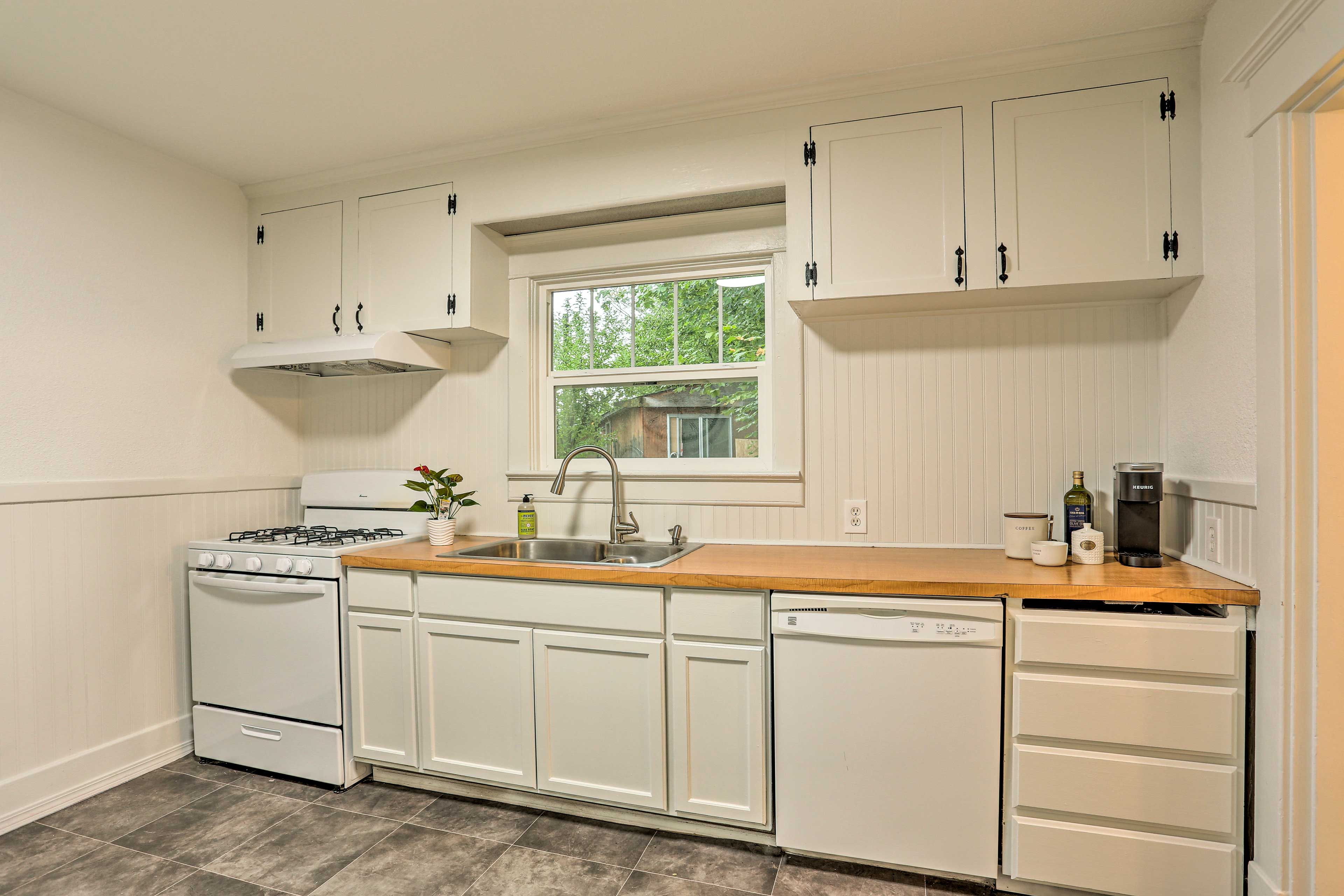 Kitchen | Keurig Coffee Maker