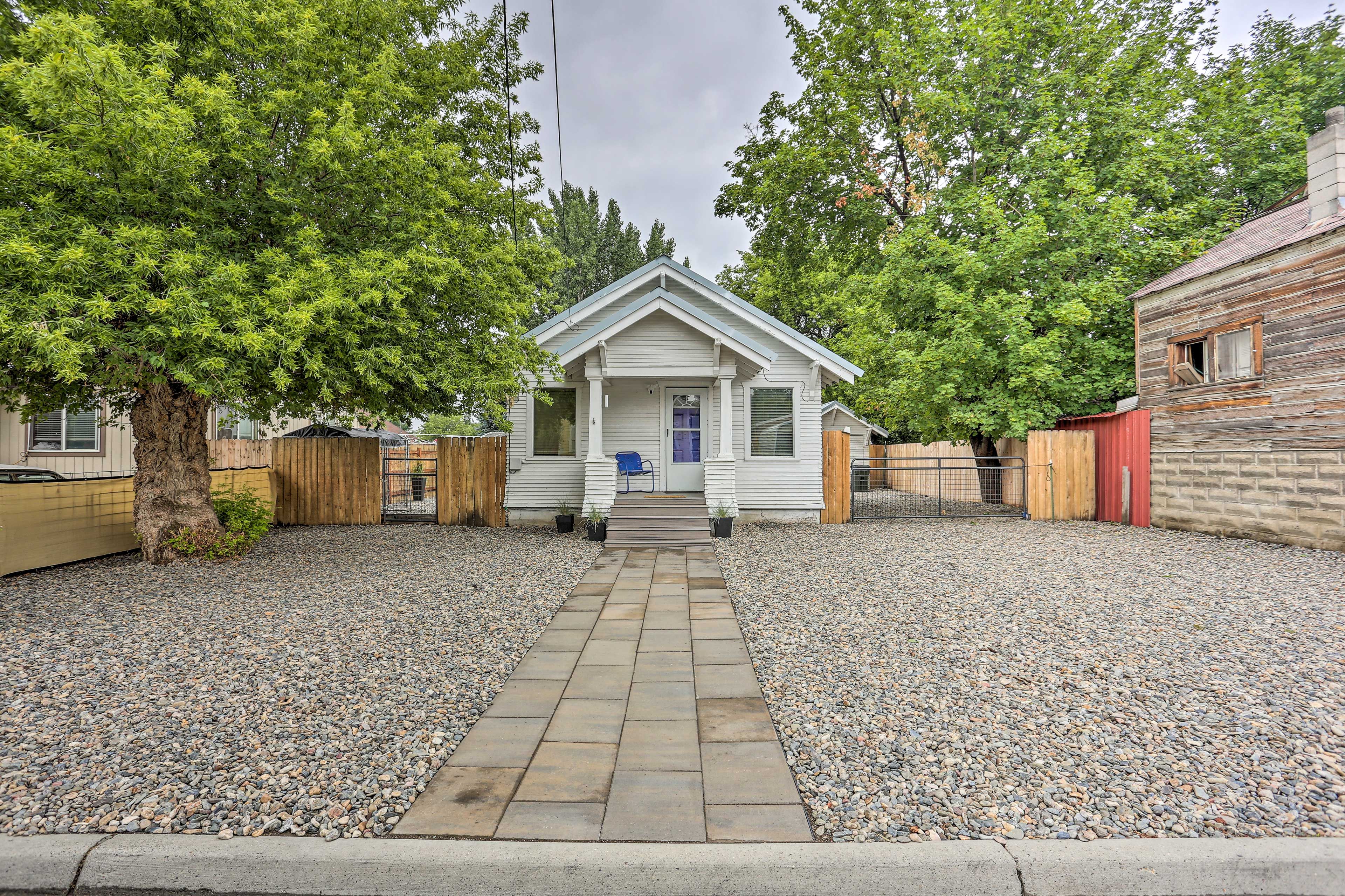House Exterior | Gravel Driveway (1 Vehicle)