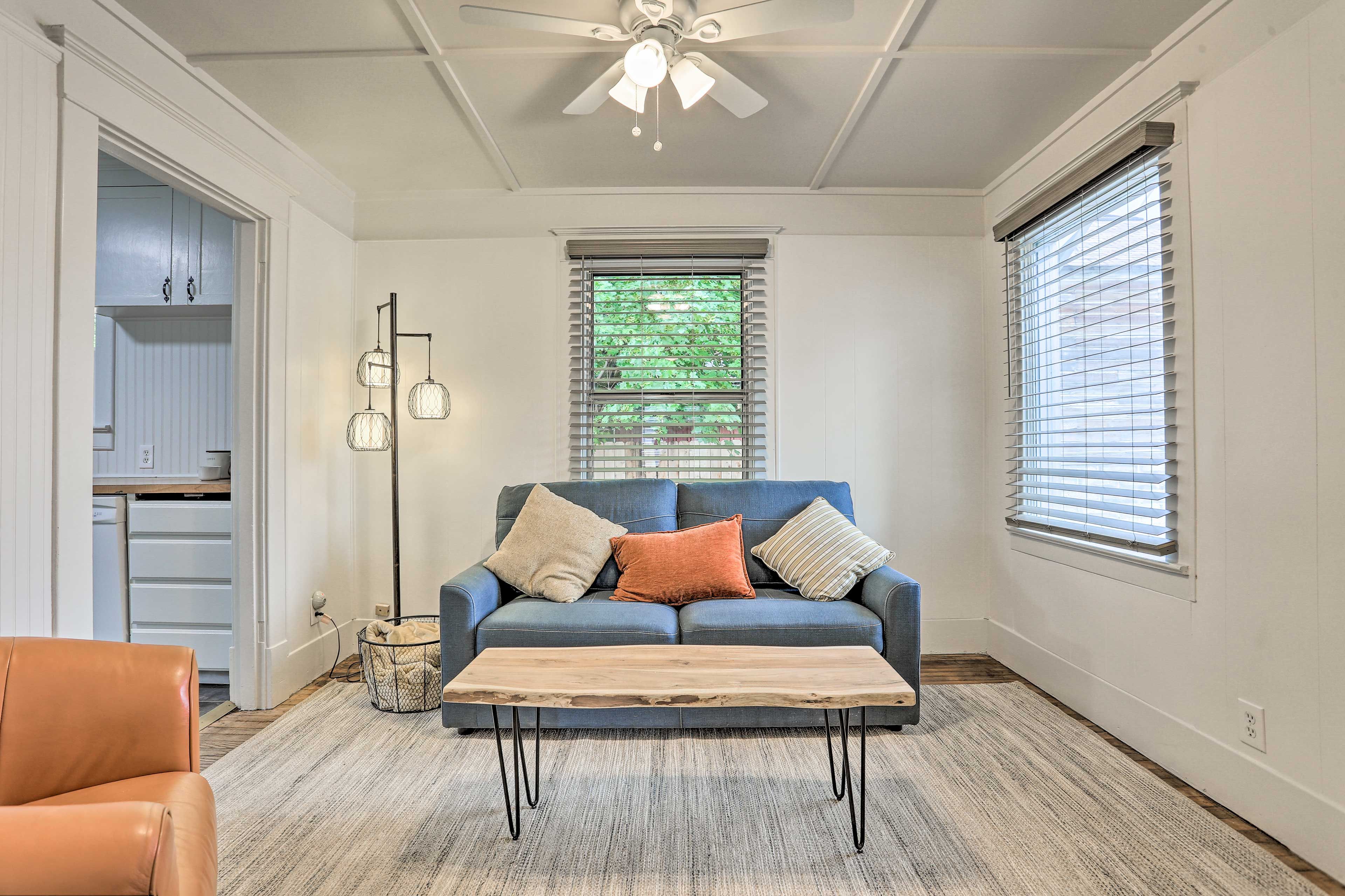 Living Room | Central Air Conditioning