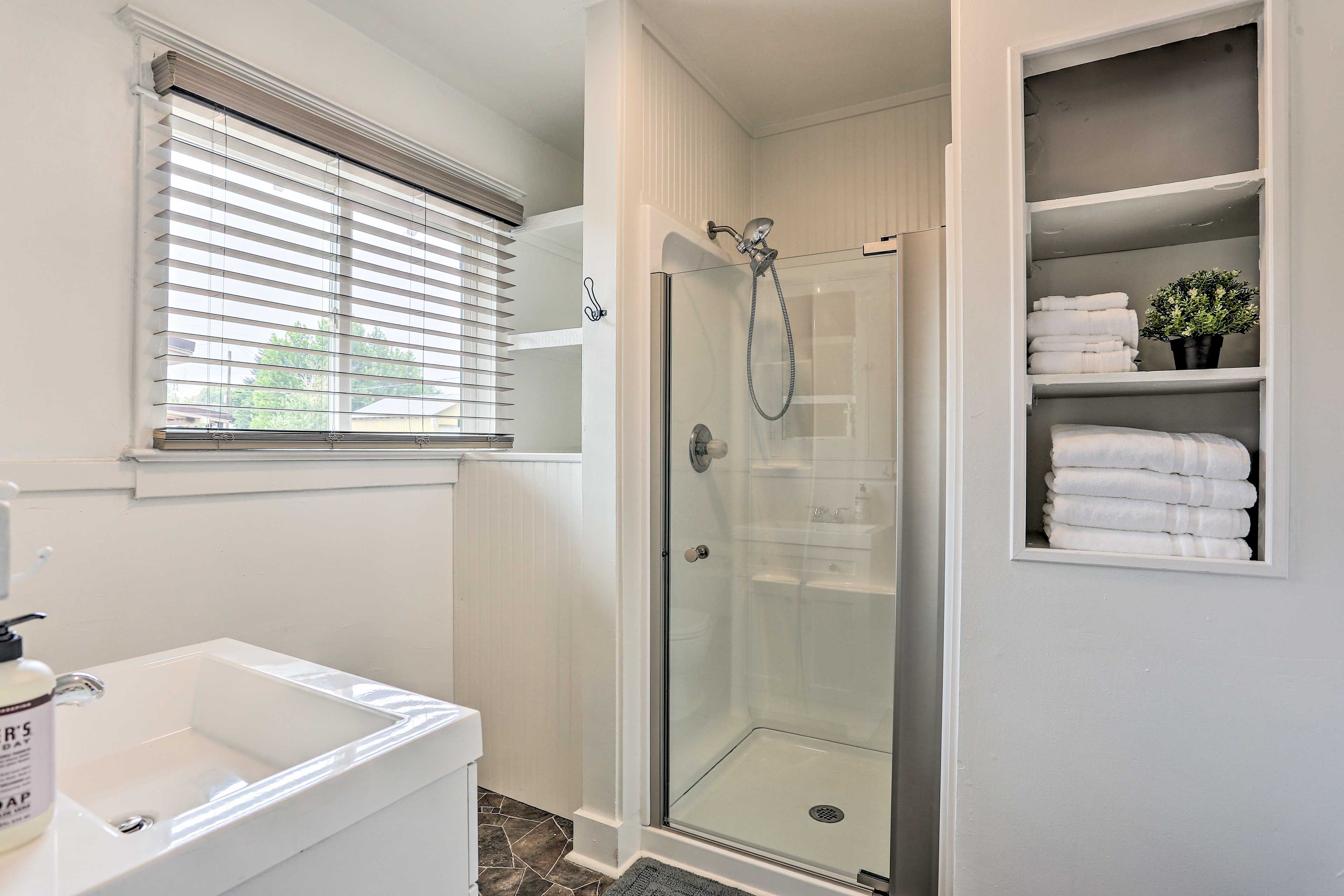 Bathroom | Towels Provided