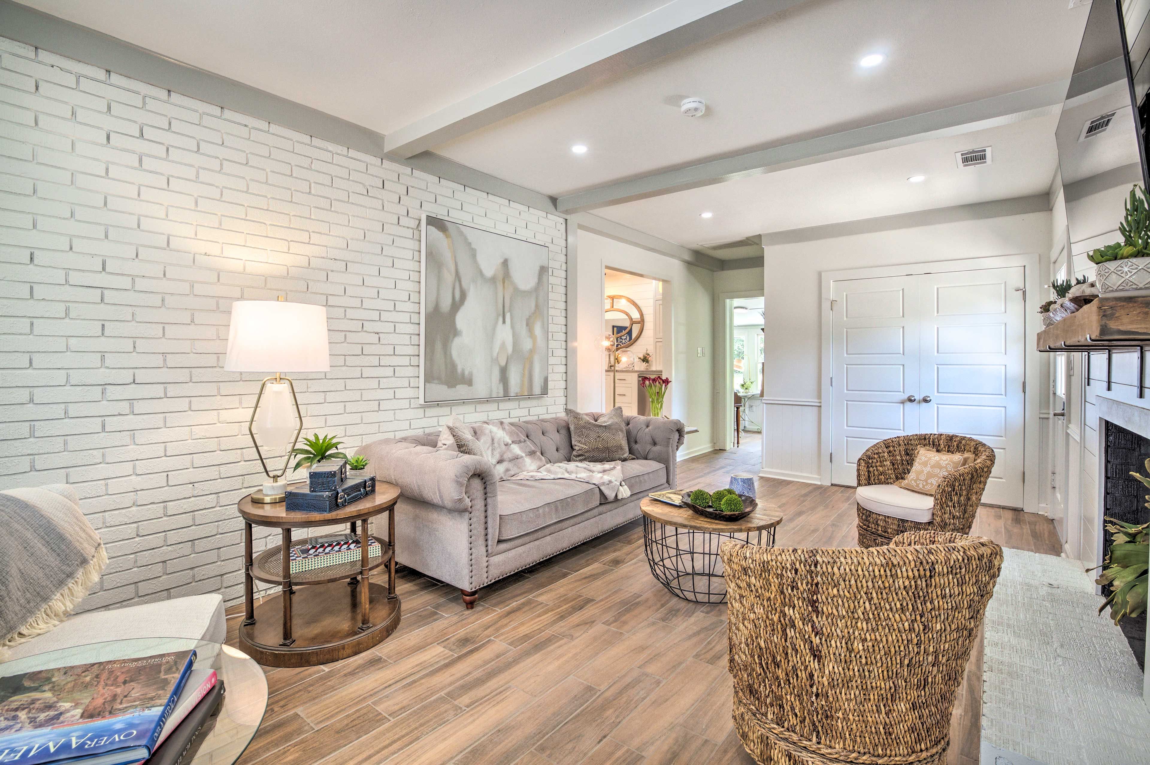 Living Room | Smart TV