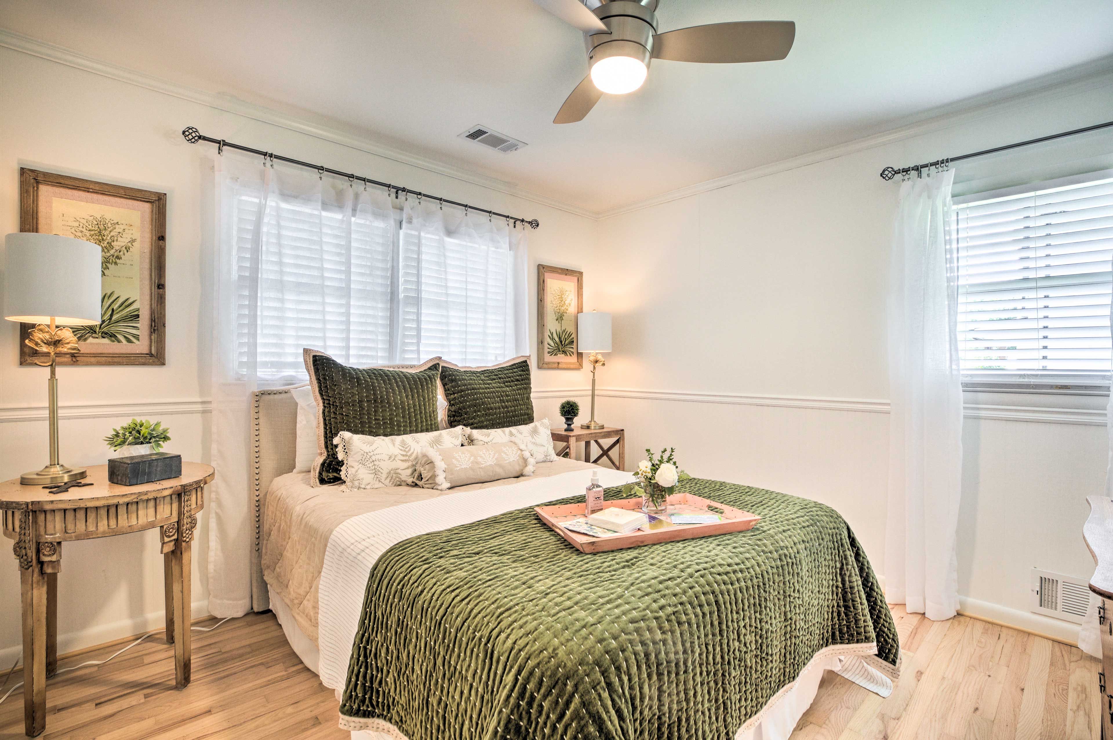 Bedroom 3 | Queen Bed