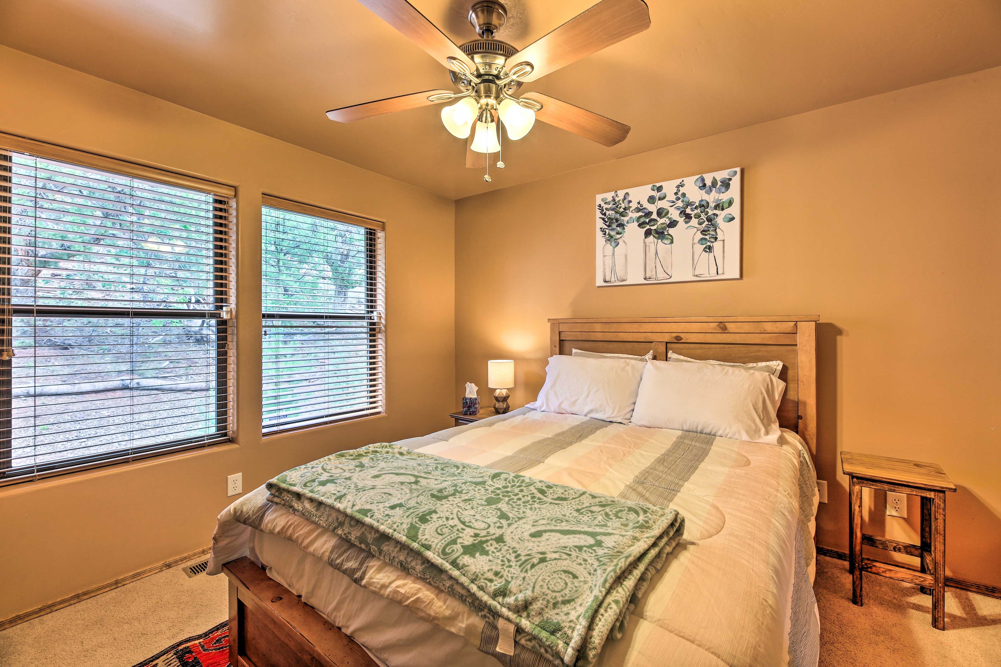 Bedroom 2 | Queen Bed | Smart TV