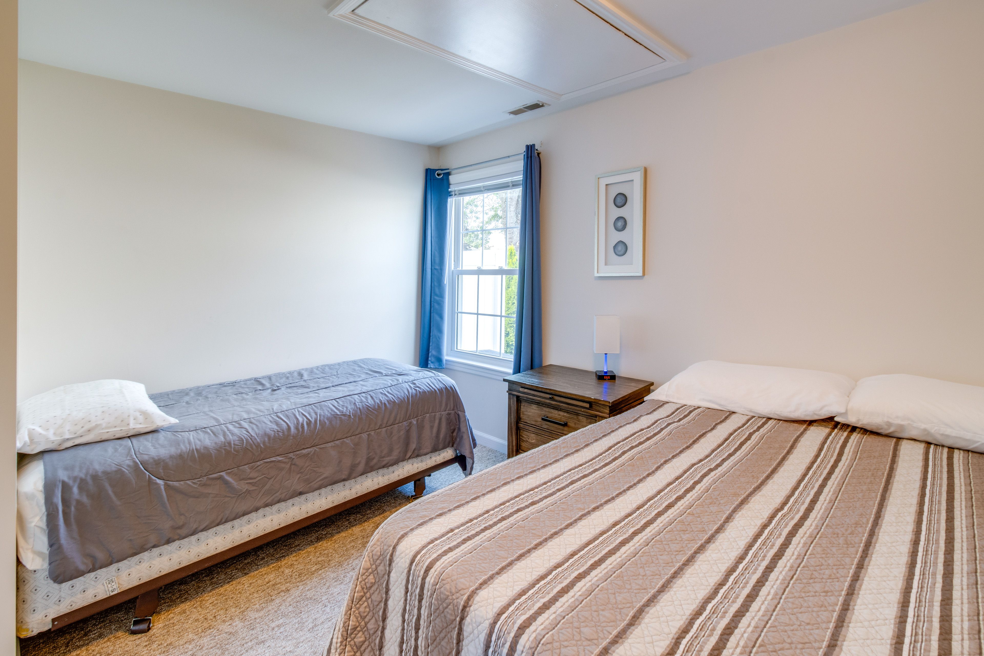 Bedroom 2 | Full Bed | Twin Bed