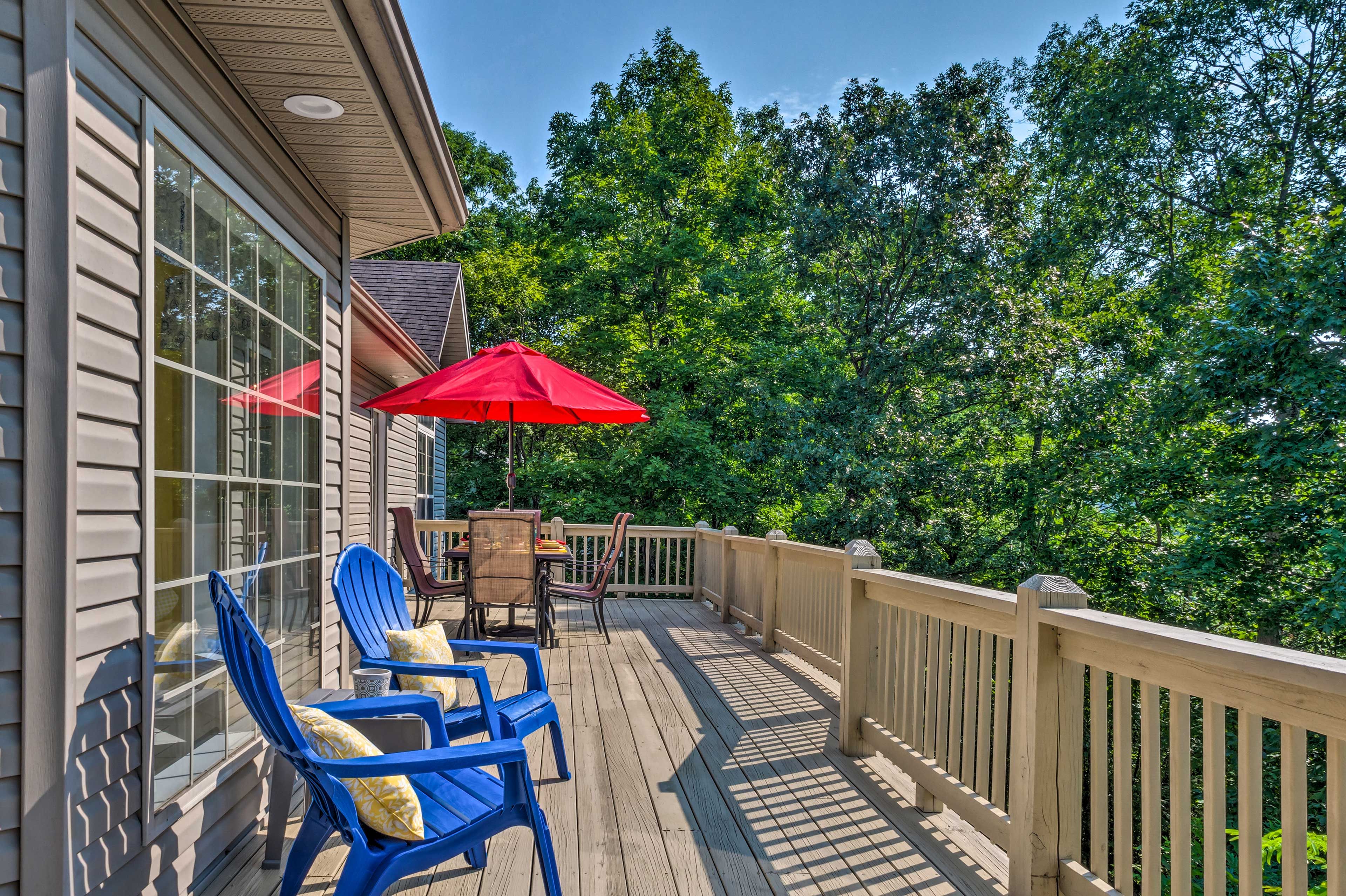 Upper Deck | Outdoor Dining | Charcoal Grill