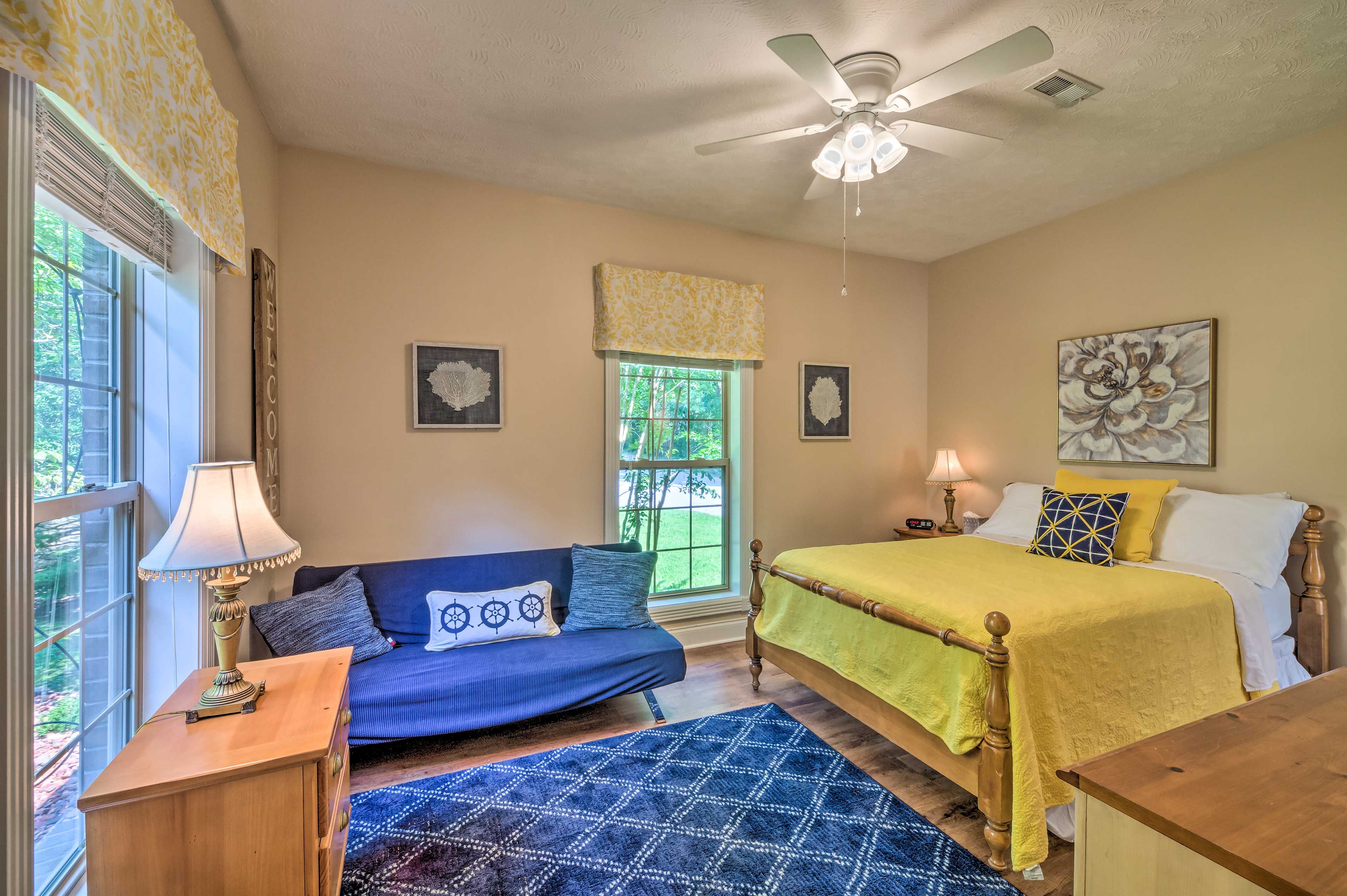 Bedroom 2 | Queen Bed | Twin Futon | Linens Provided