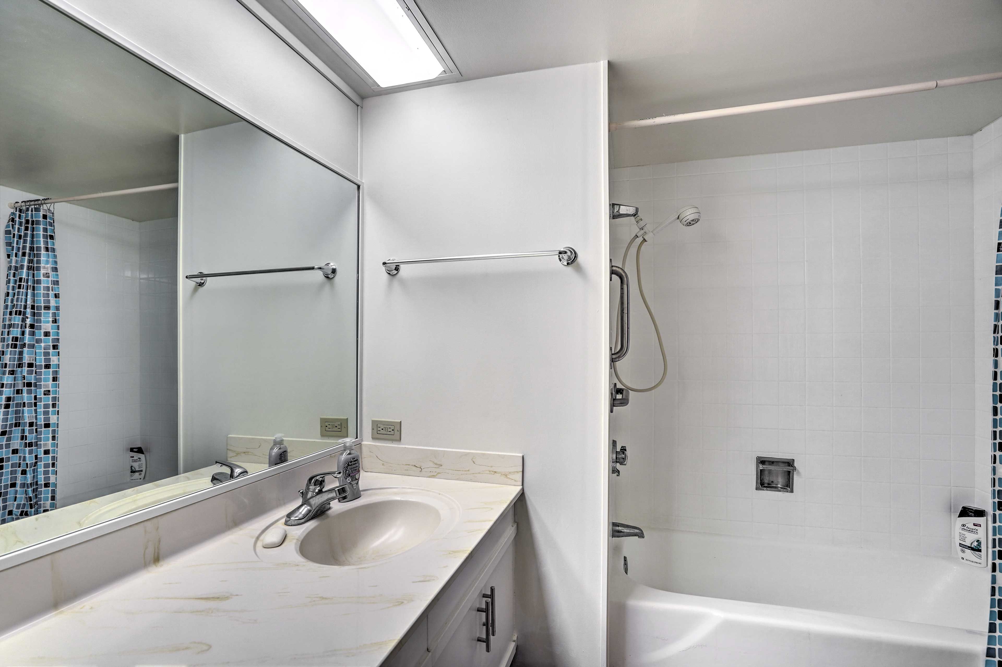 Full En-Suite Bathroom | Complimentary Toiletries