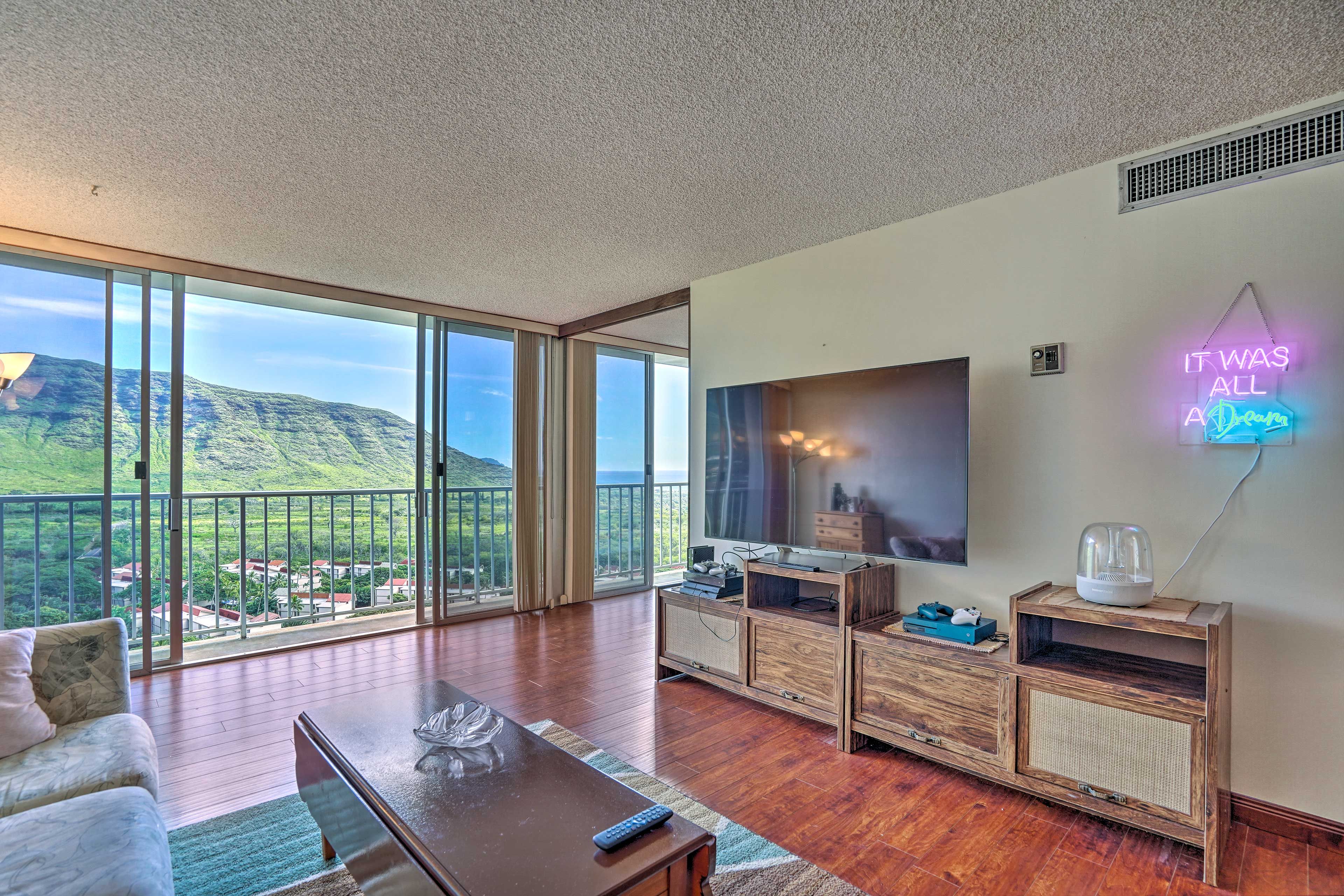 Living Room | 16th-Floor Condo | Ocean & Mountain Views