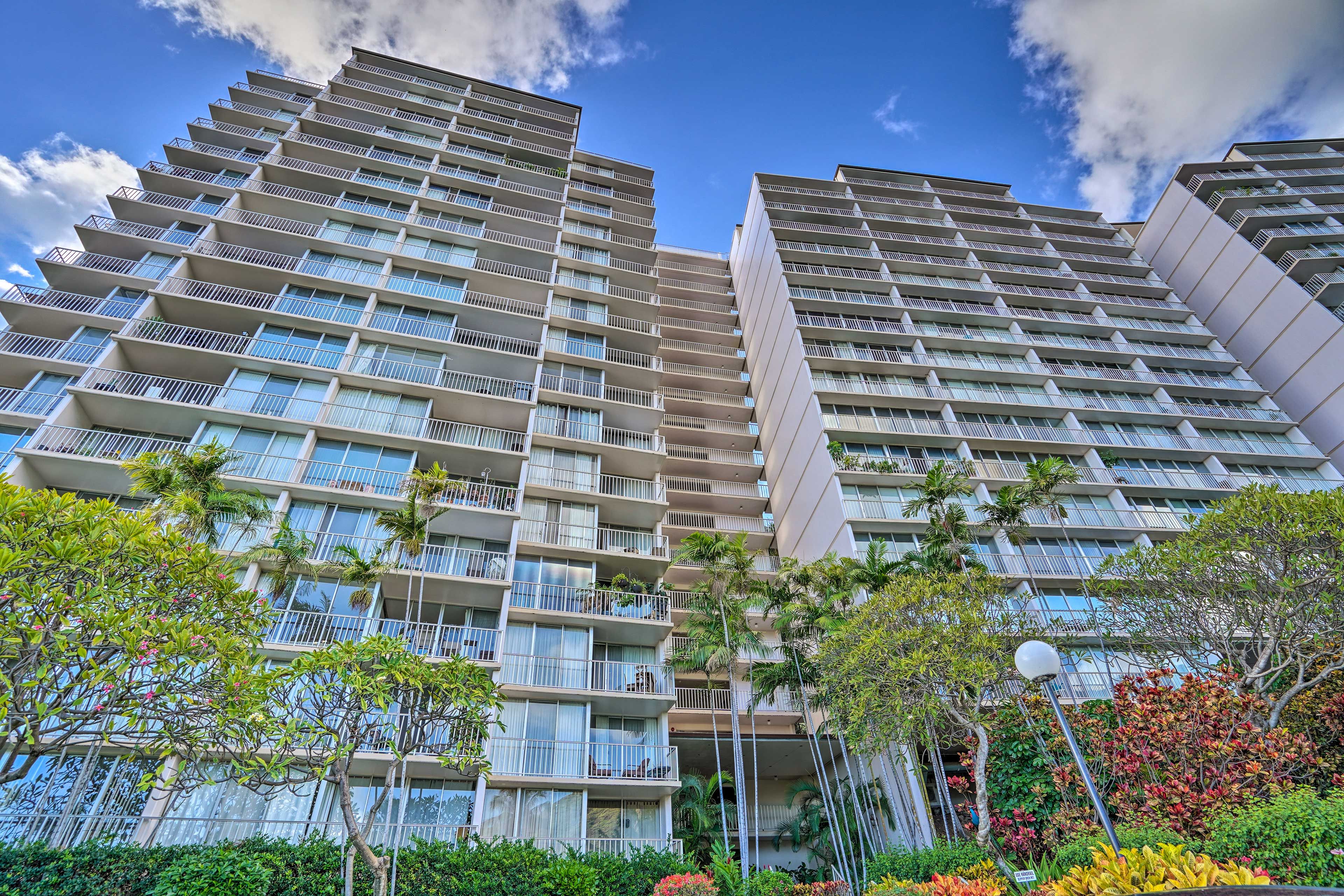 Makaha Valley Towers