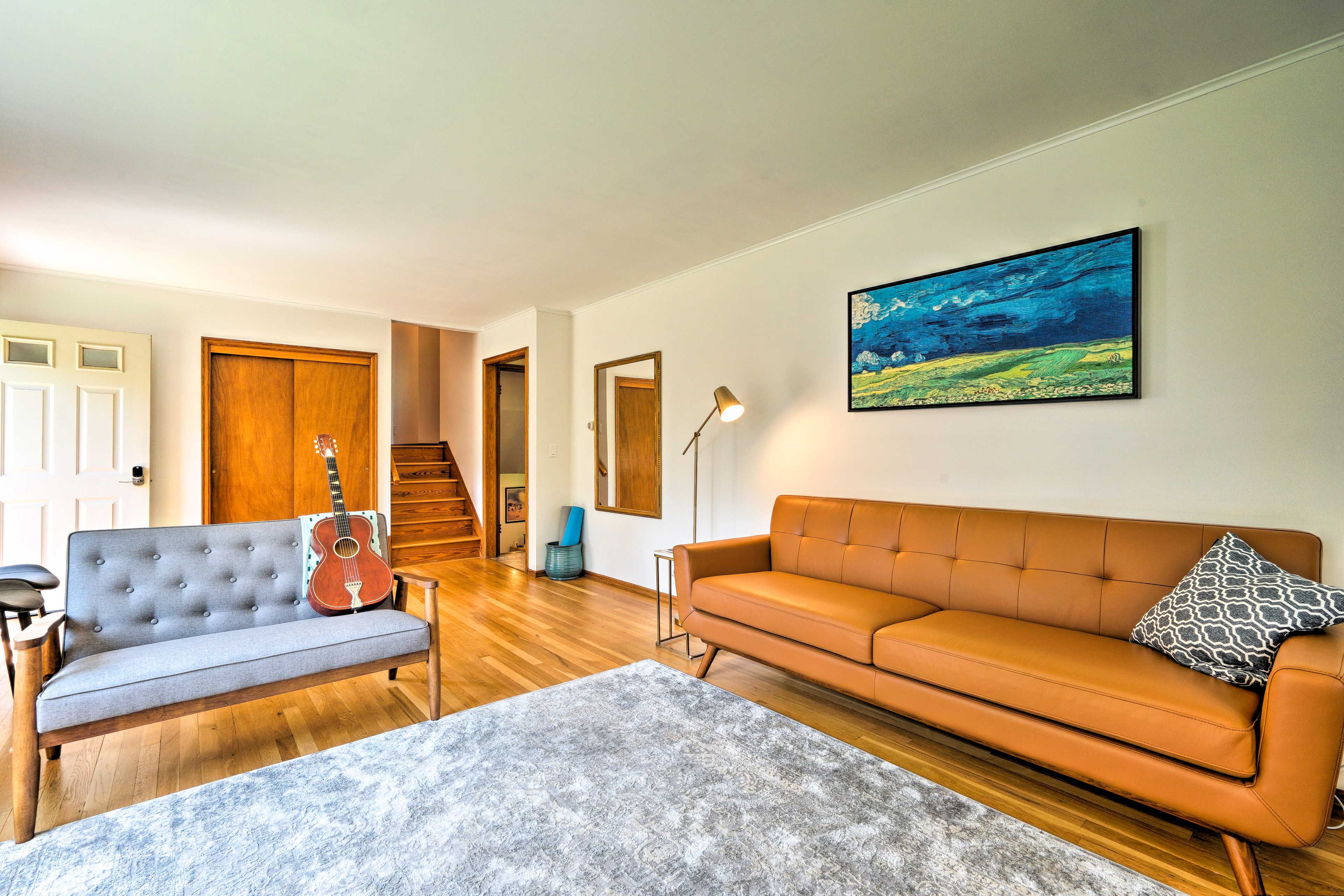 Living Room | Free WiFi