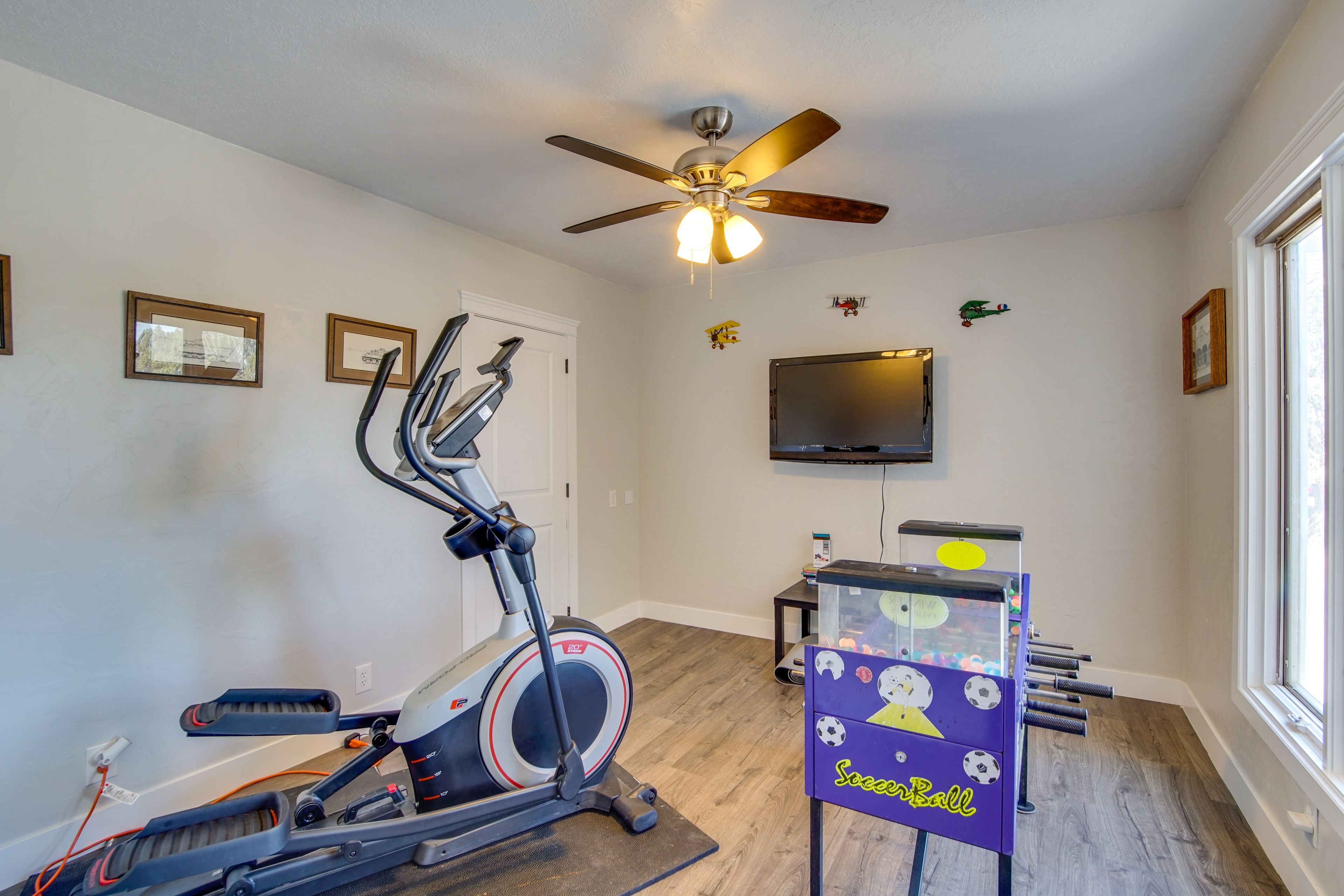 Workout Area | Elliptical | Smart TV