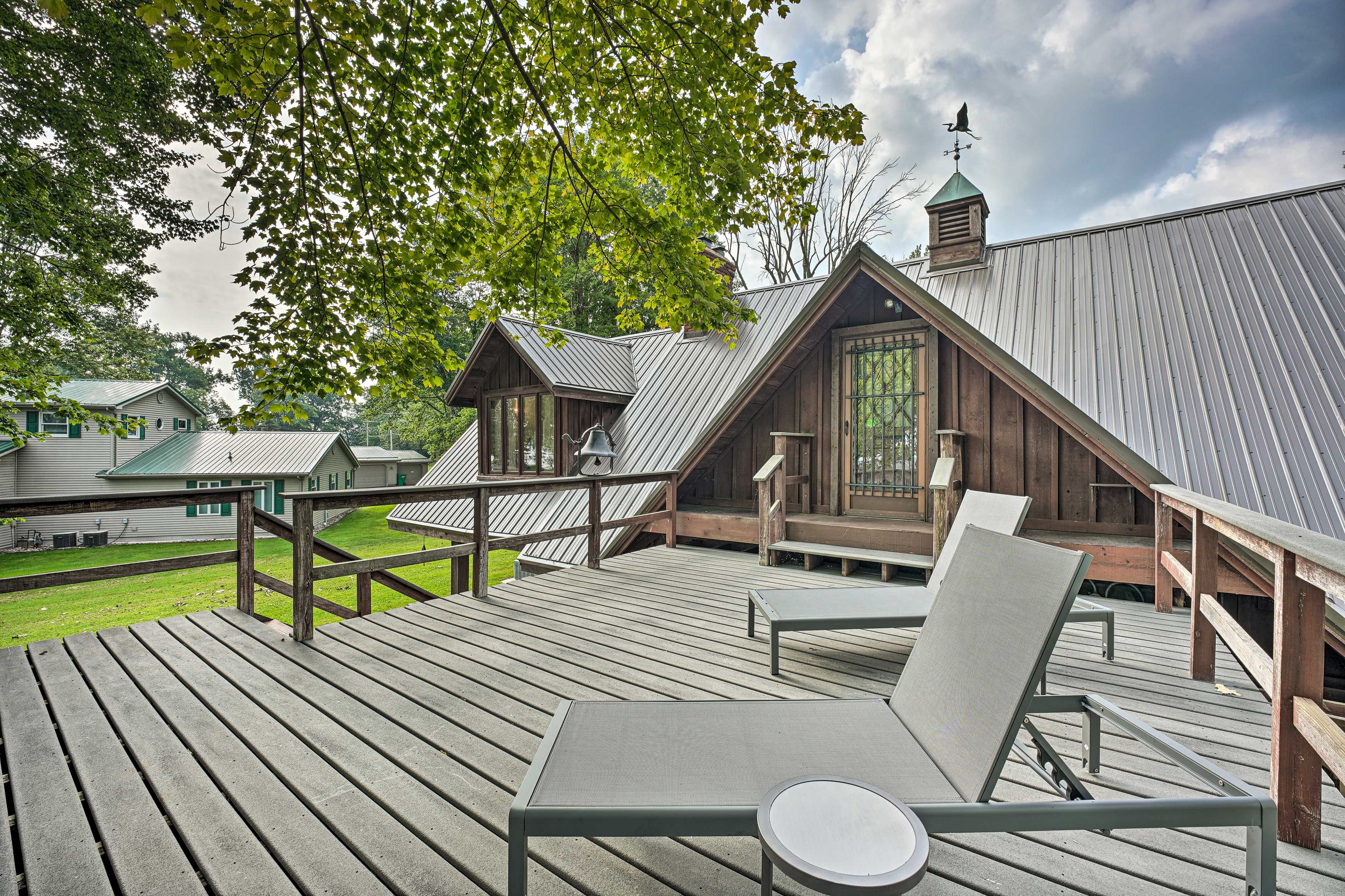 Private Deck