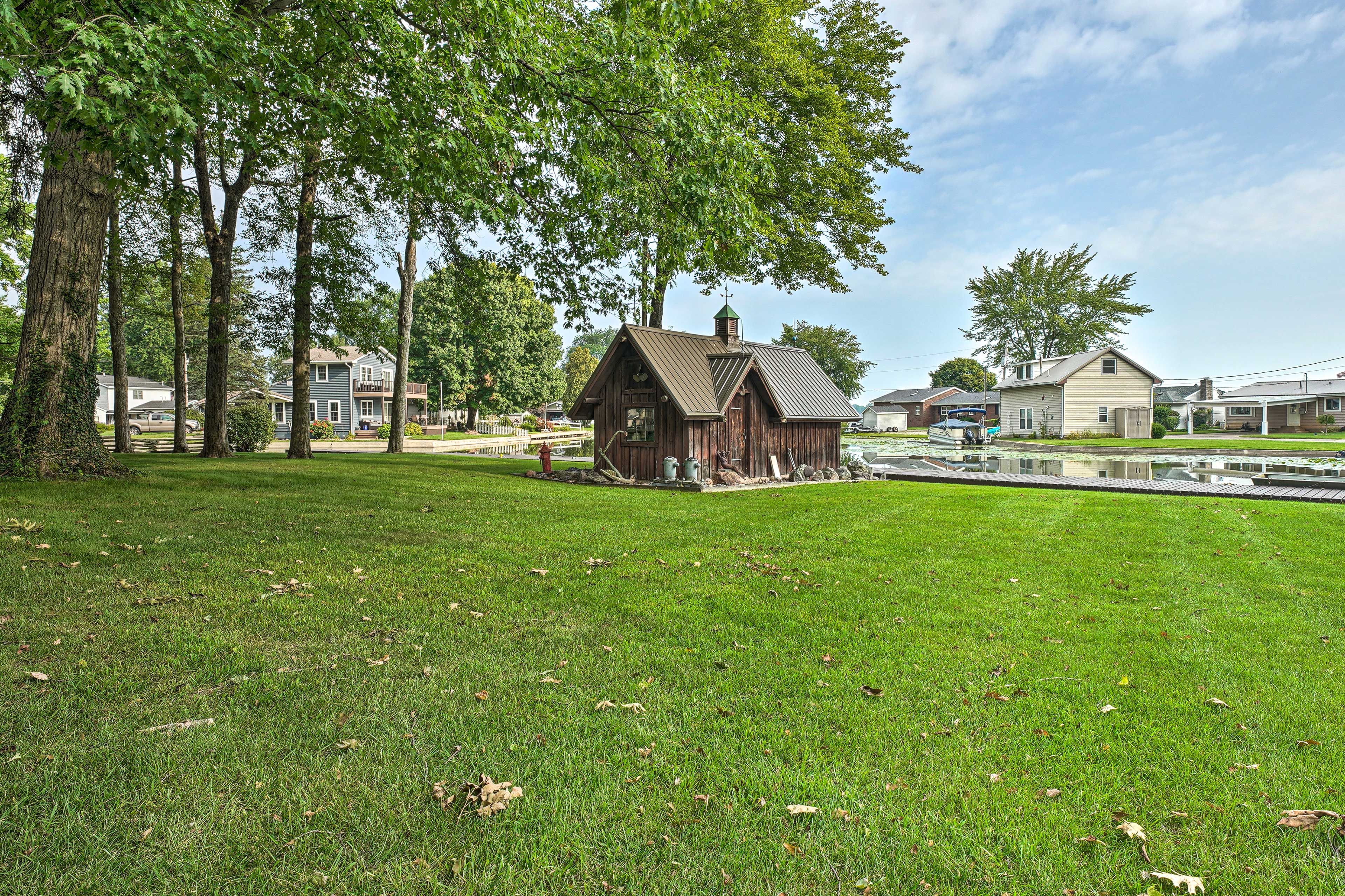 Yard | Lake Access