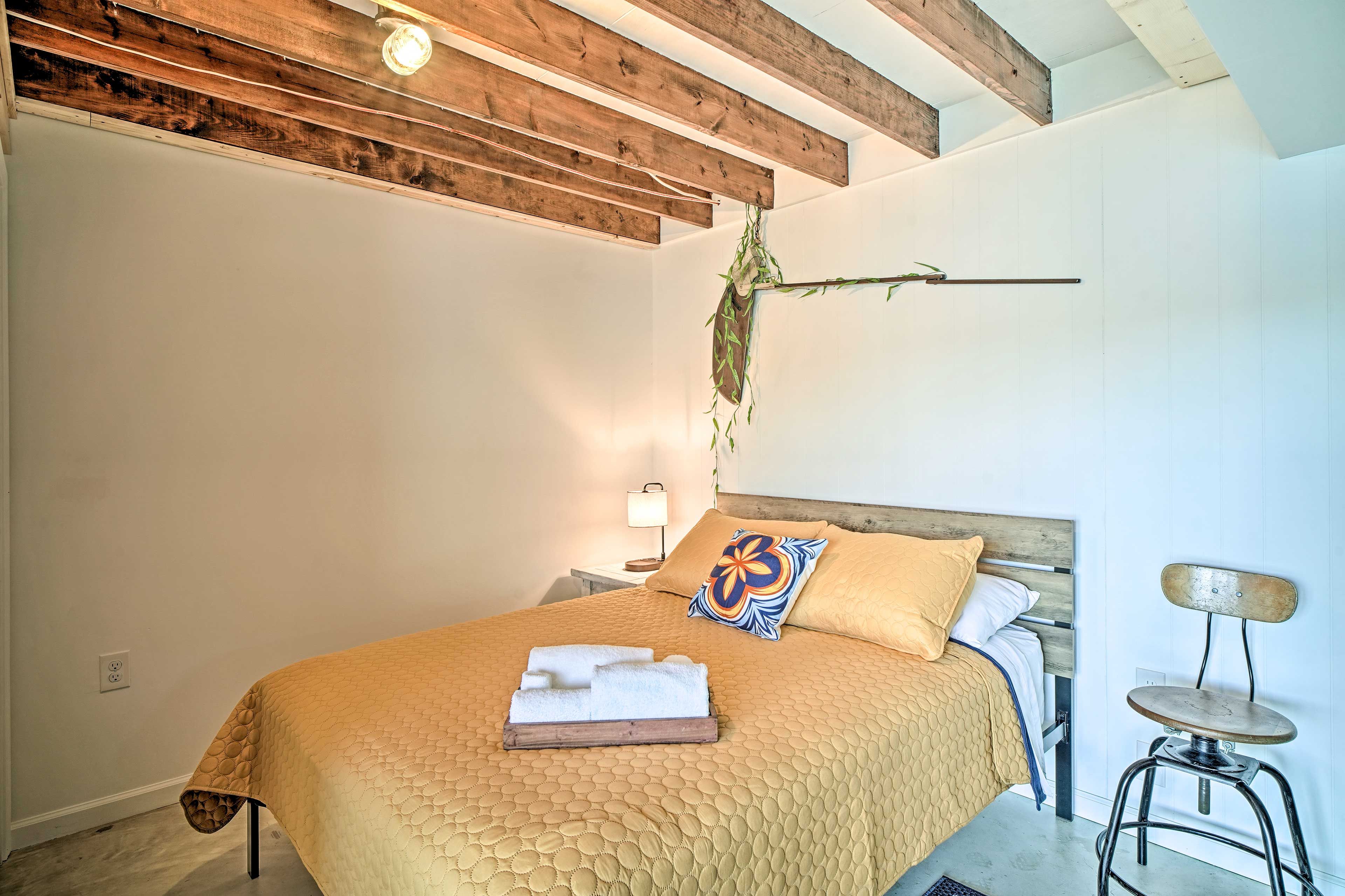 Bedroom 3 | Bottom Floor | Queen Bed