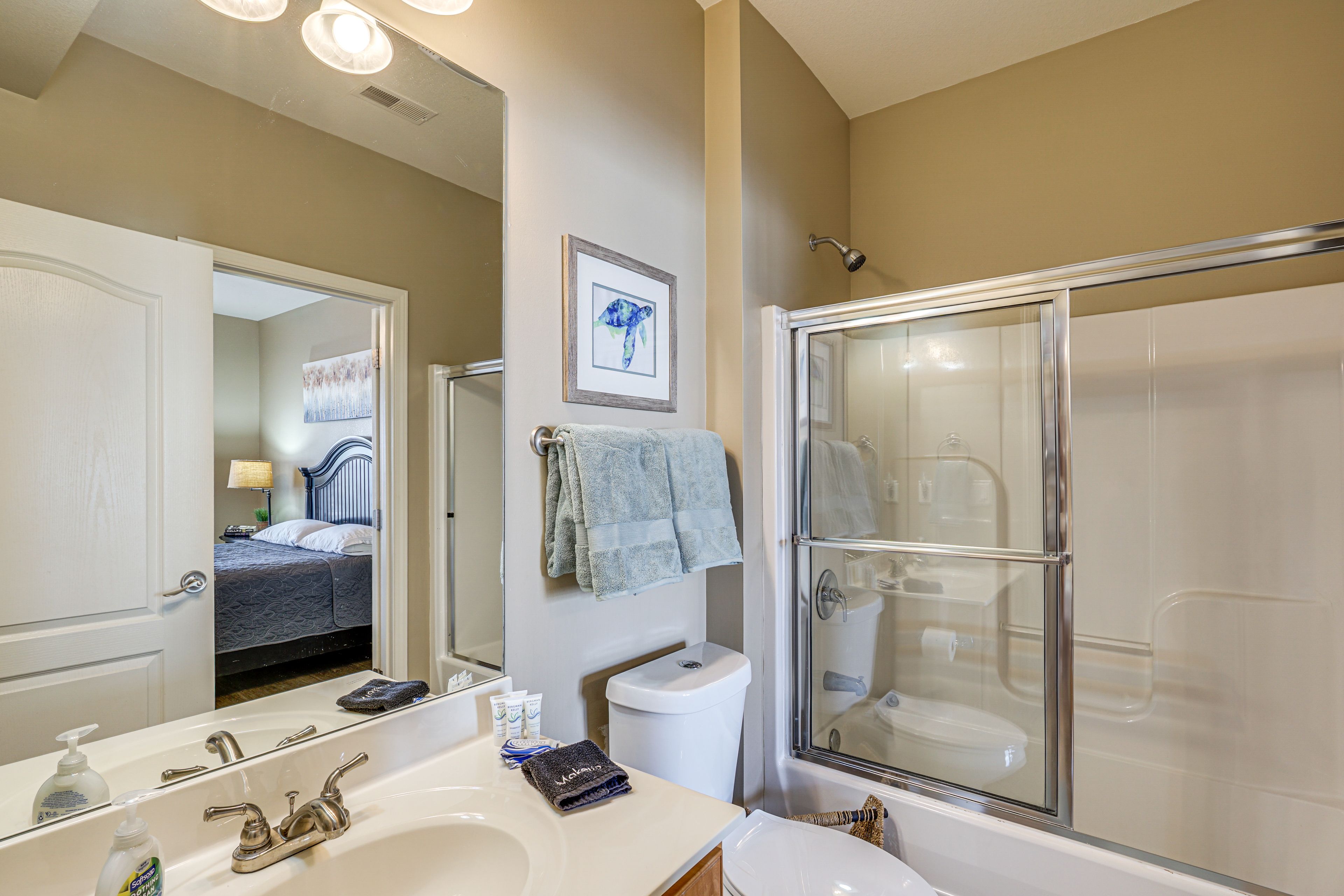 Full Bathroom