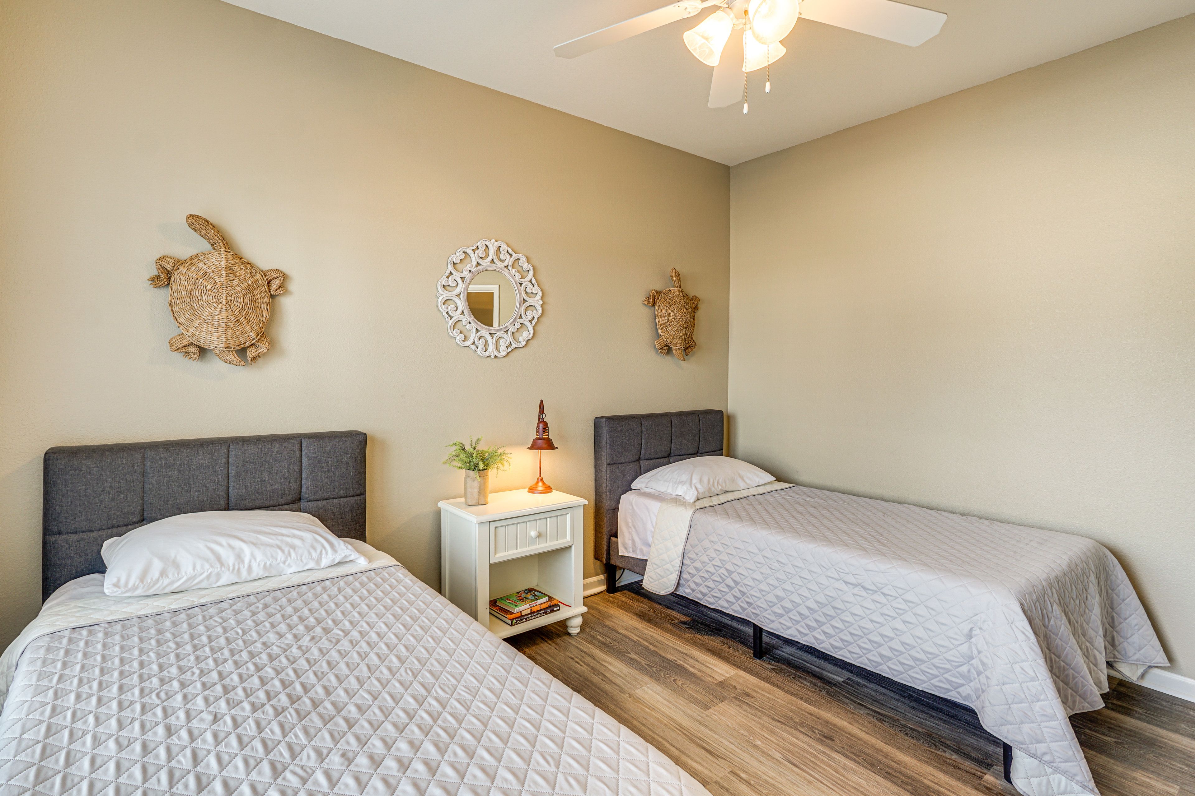 Bedroom 3 | 2 Twin Beds
