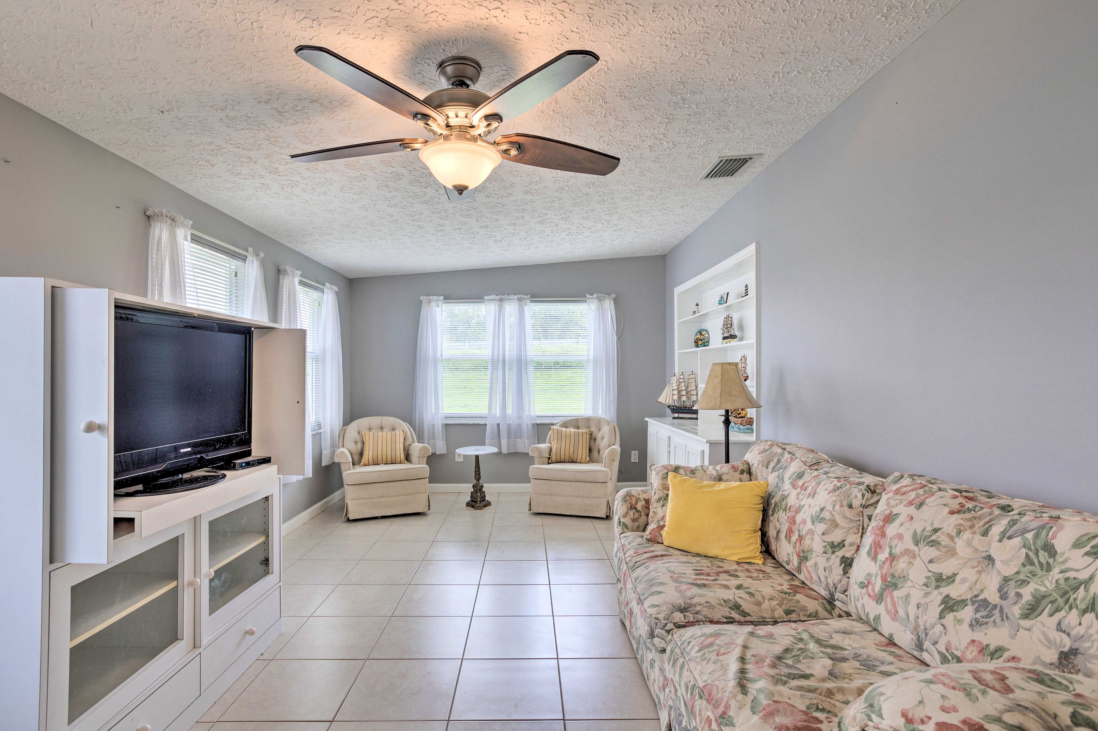Okeechobee Vacation Rental | 2BR | 1BA | 1-Story House | 2 Steps to Access